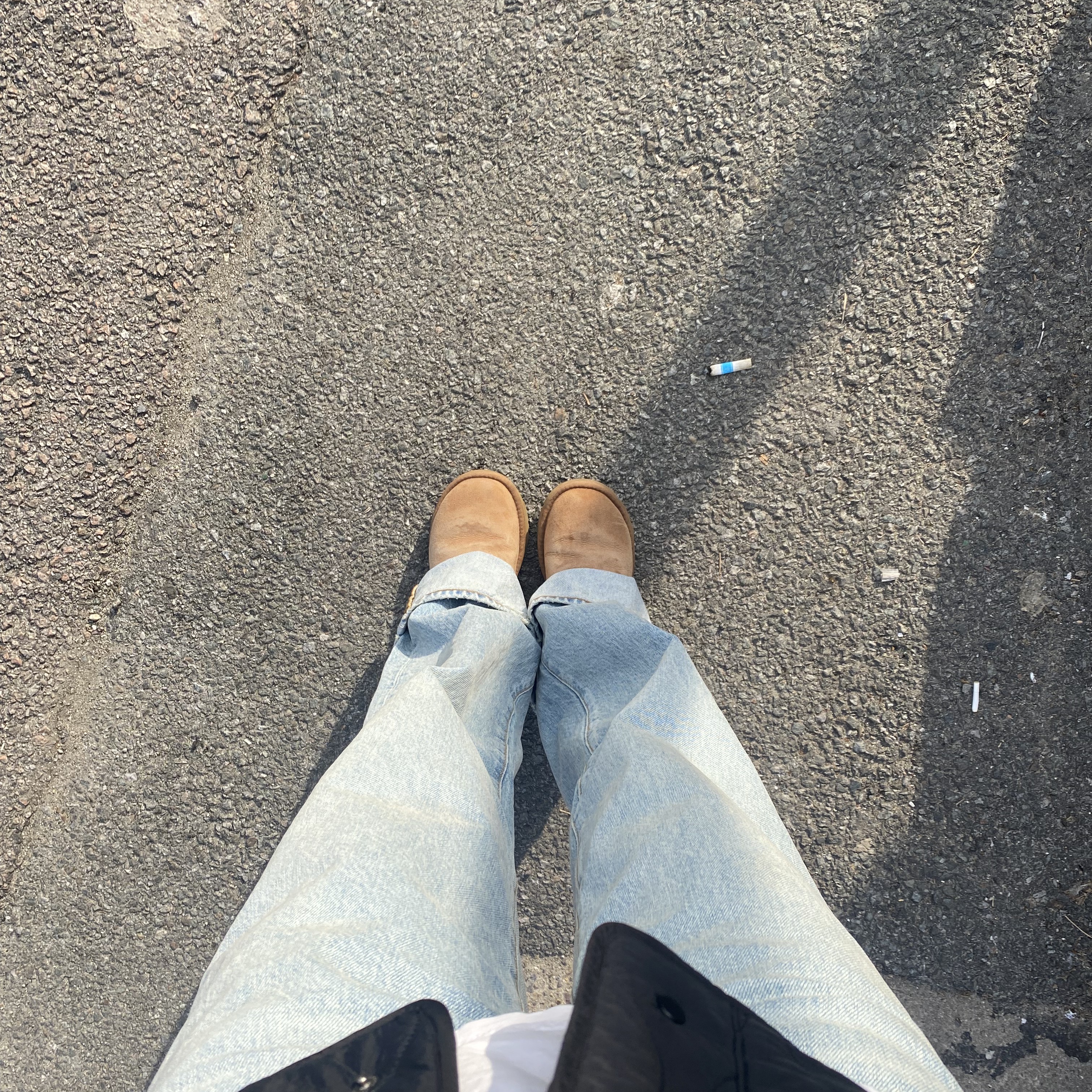 UGG Classic Mini Boots Chestnut 착용 스타일