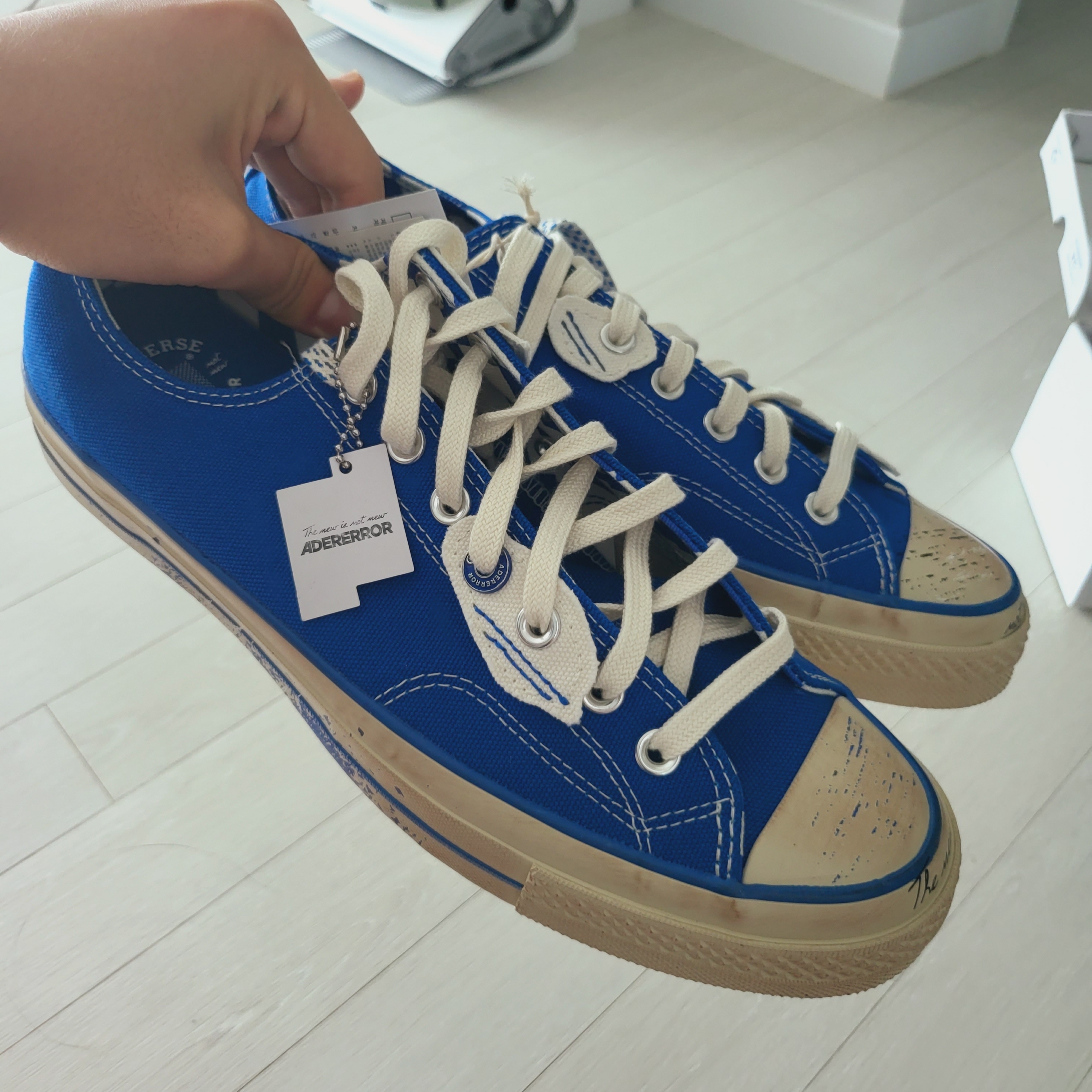 Converse x Ader Error Chuck 70 Ox Imperial Blue 착용 스타일 - 2