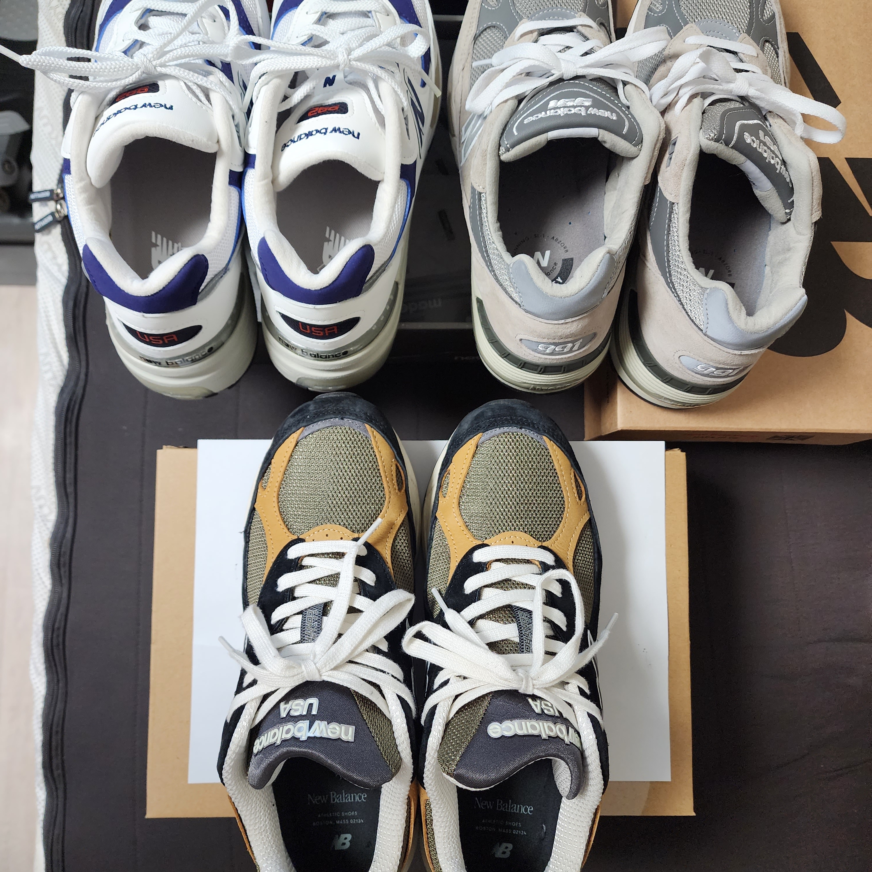 New Balance 992 Made in USA White Navy, New Balance 991 Made in UK Grey 착용 스타일