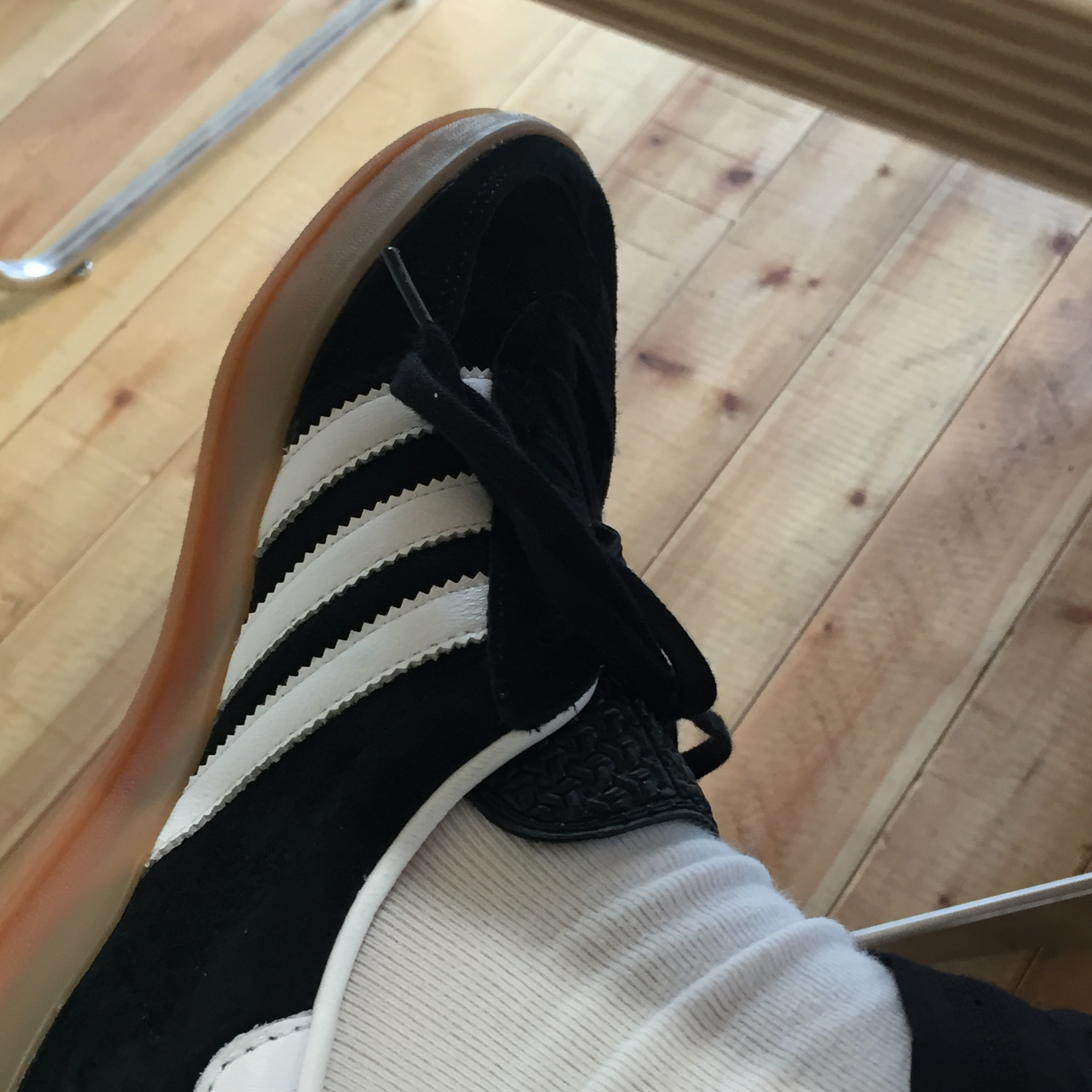 Adidas Gazelle Indoor Core Black 착용 스타일 - 1
