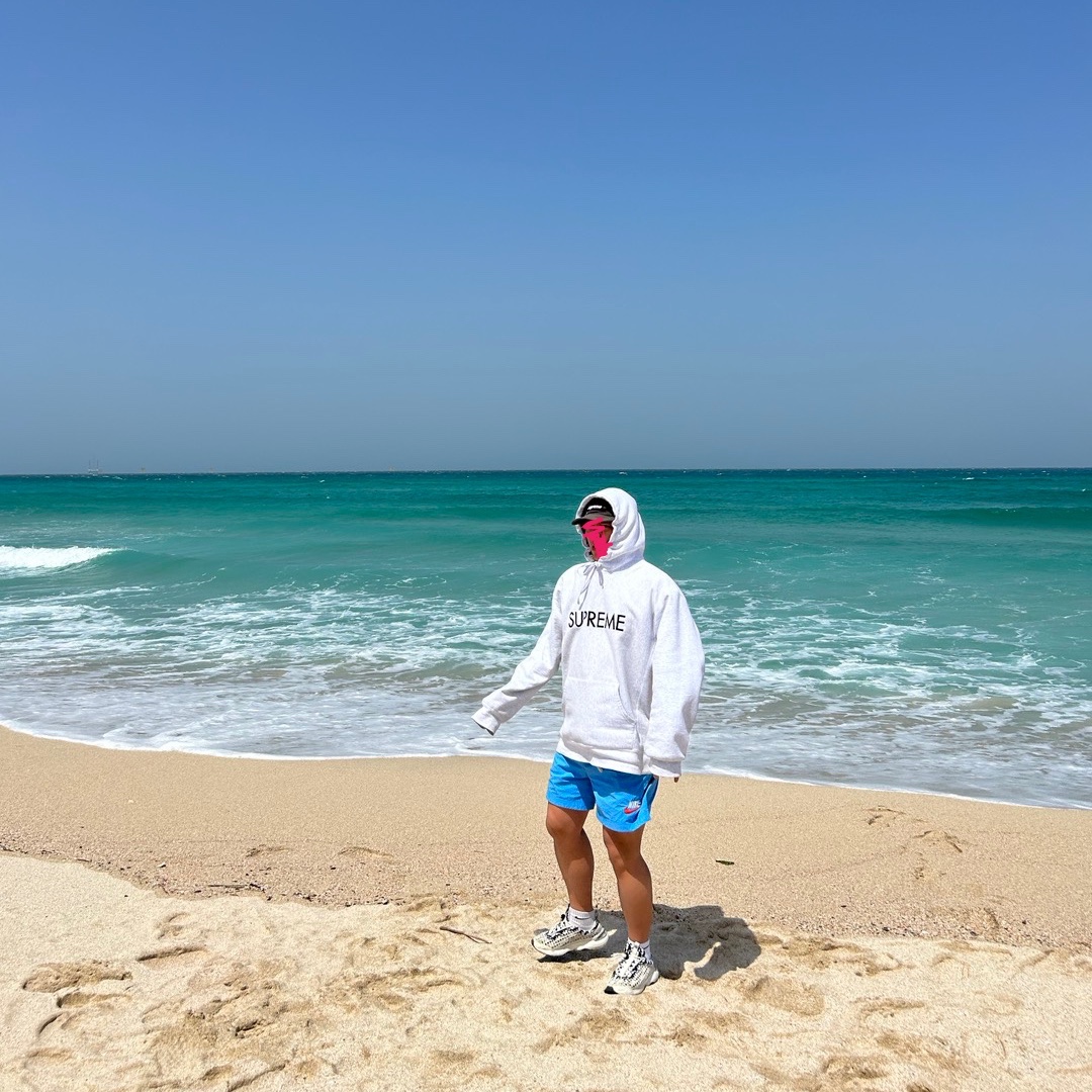 Supreme Capital Hooded Sweatshirt Ash Grey - 22FW, Dior B24 Oblique Cannage Motif White 착용 스타일