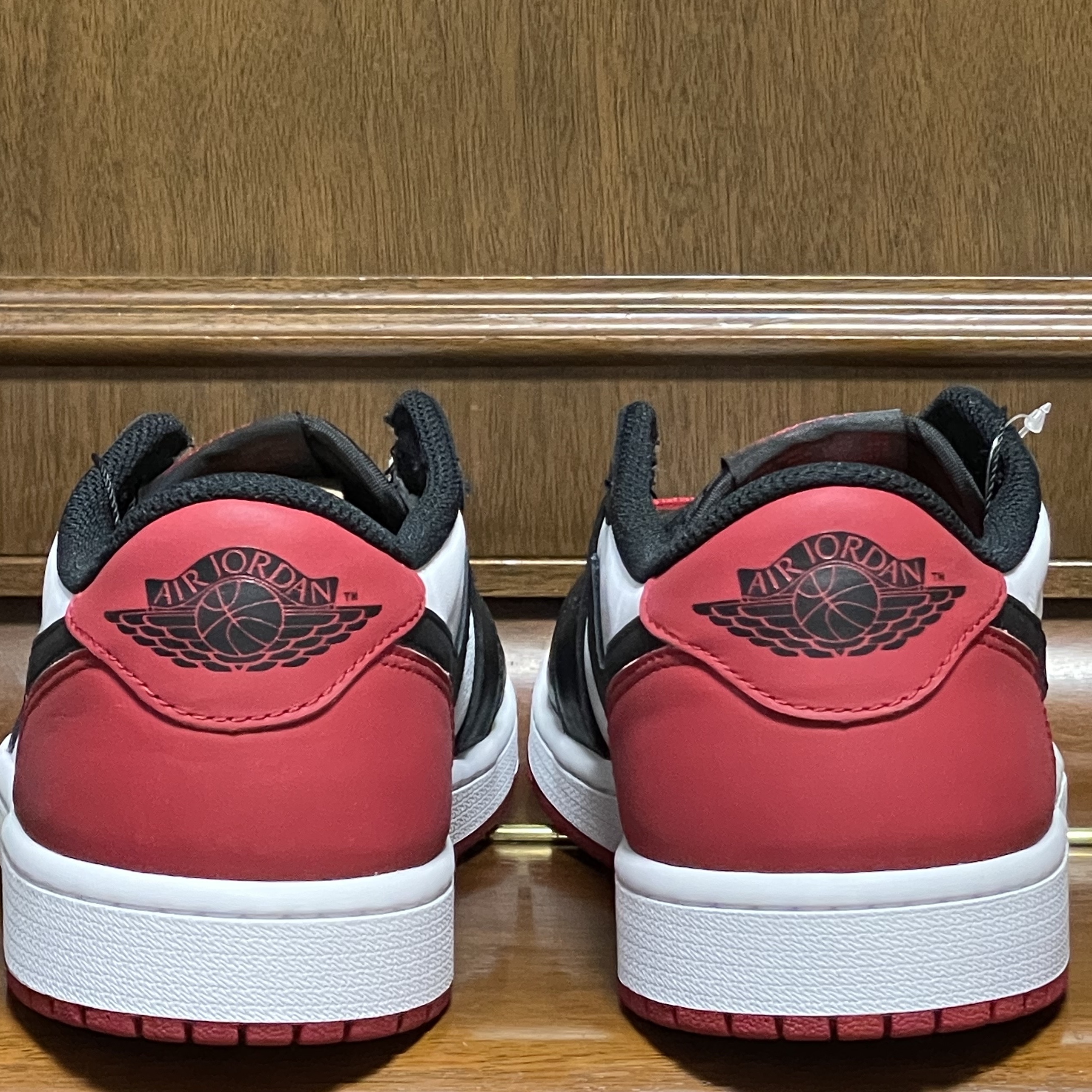 Jordan 1 Retro Low OG Black Toe 착용 스타일 - 2