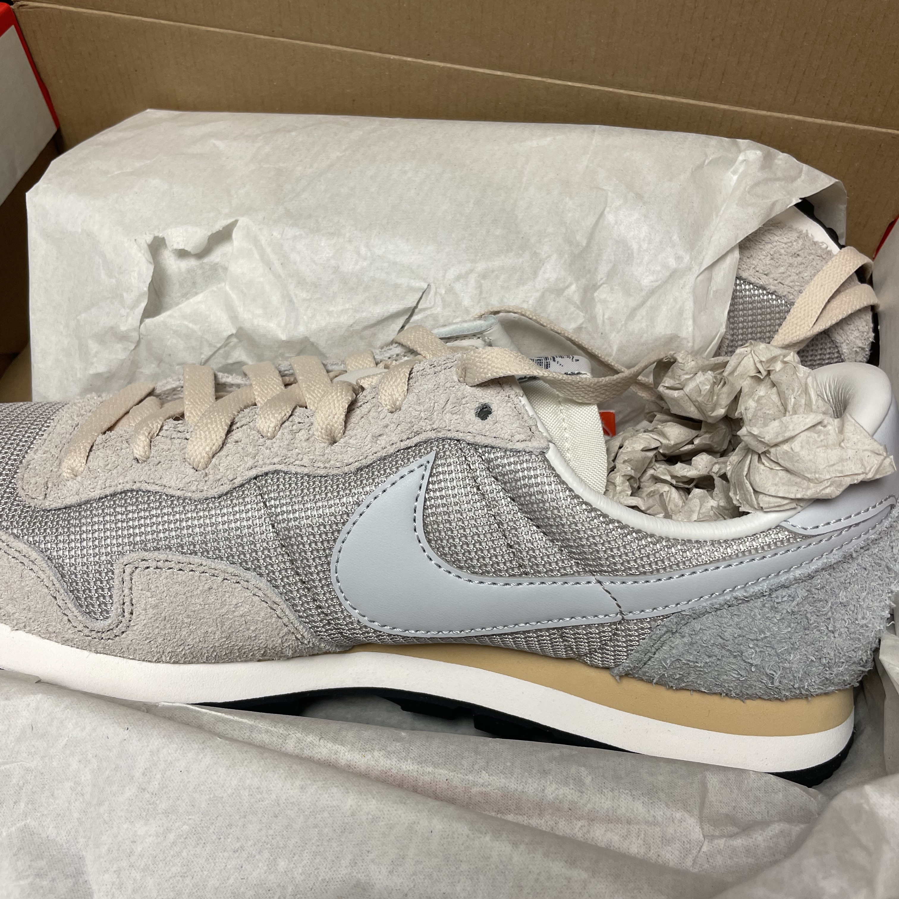 Nike Air Pegasus 83 Cobble Stone 착용 스타일