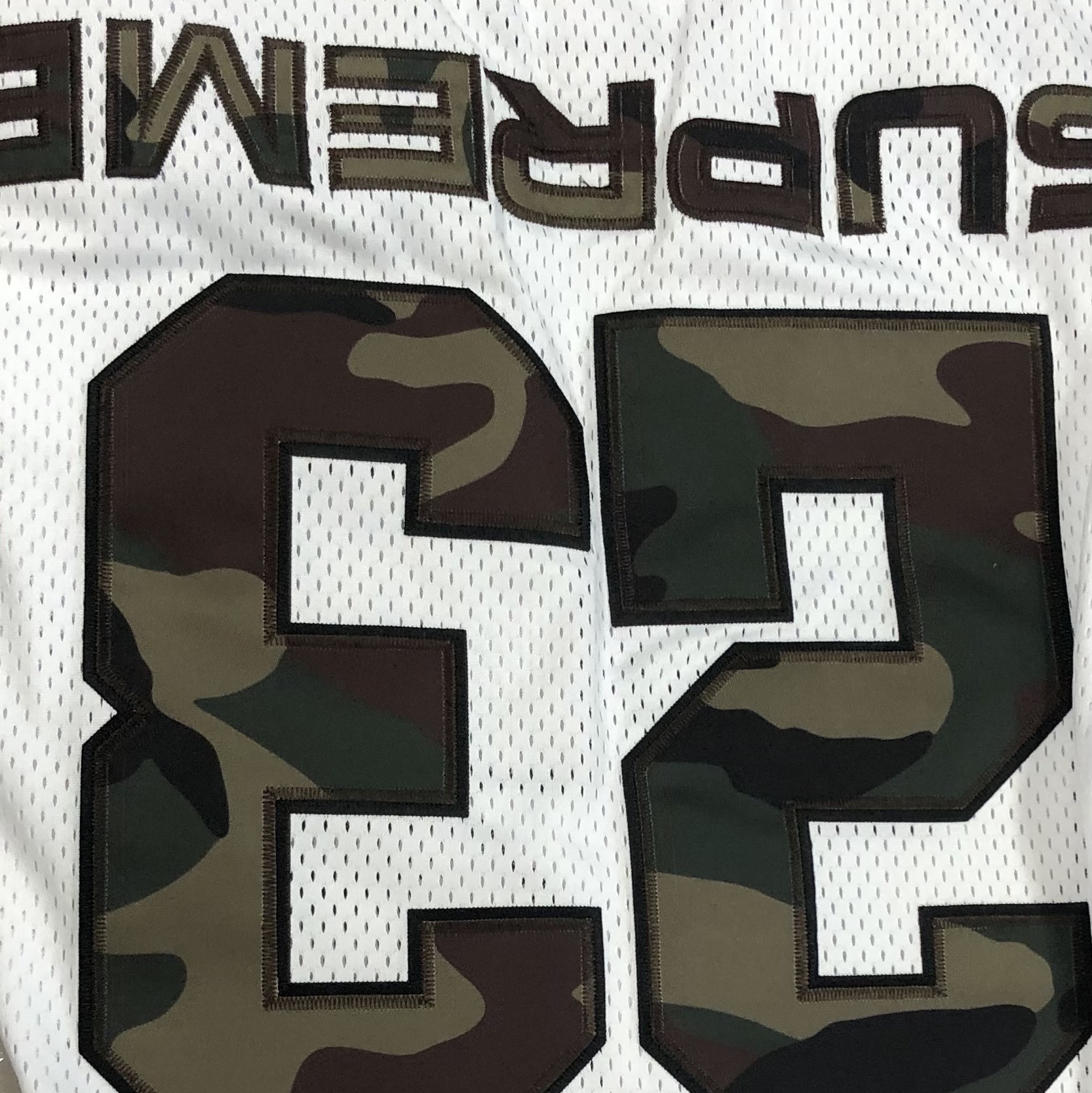 Supreme Perfect Season Football Jersey White - 23SS 착용 스타일