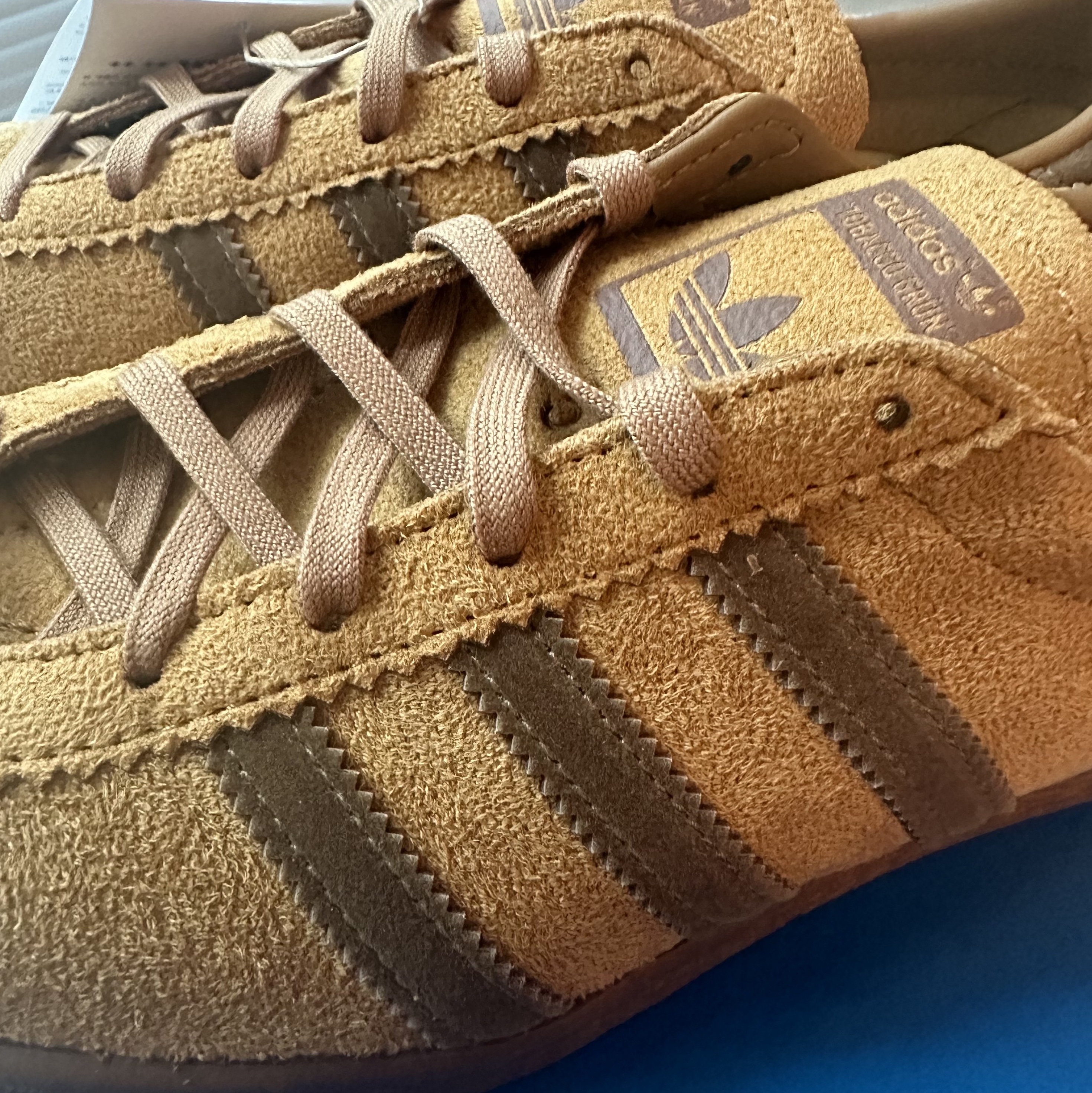 Adidas Tobacco Gruen Mesa Brown Desert 착용 스타일 - 3