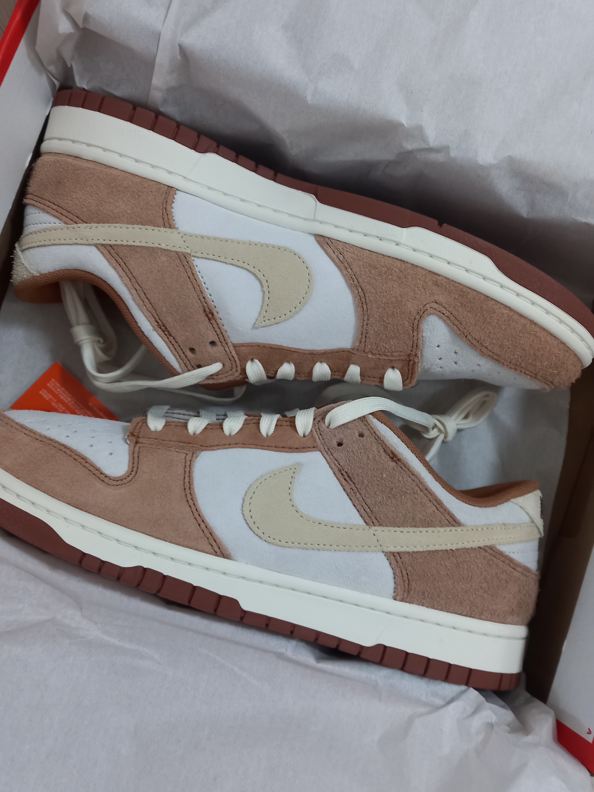 Nike Dunk Low Pro Premium Medium Curry 착용 스타일