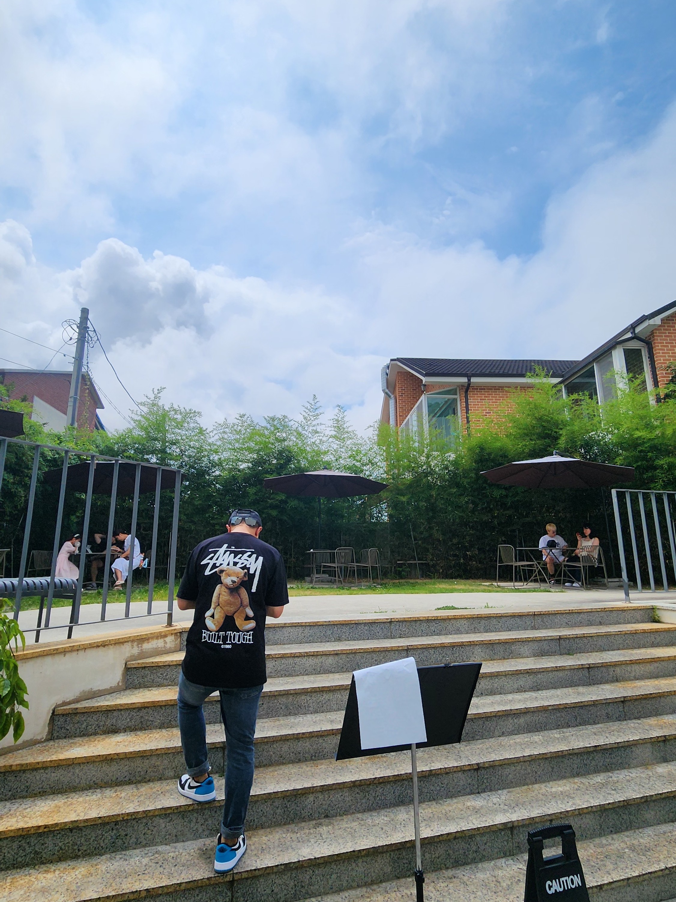 Stussy Built Tough T-Shirt Black 착용 스타일