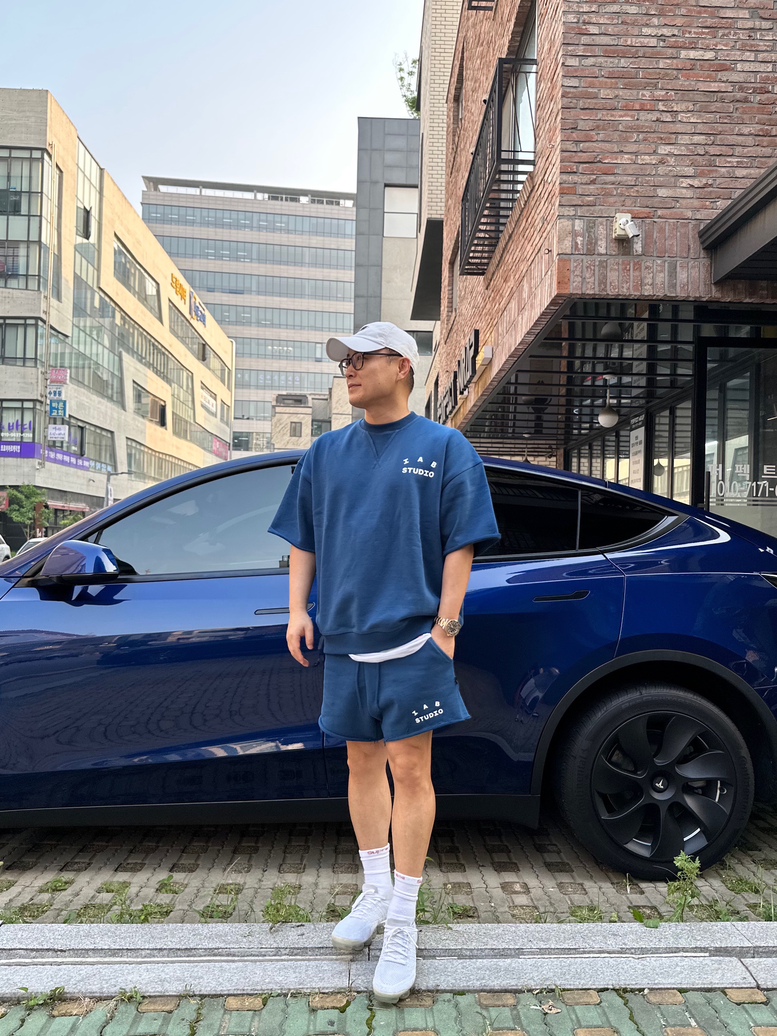 IAB Studio Heavy Sweatshorts Navy - 23FW, IAB Studio Heavy Short Sleeve Sweatshirt Navy - 23FW 착용 스타일
