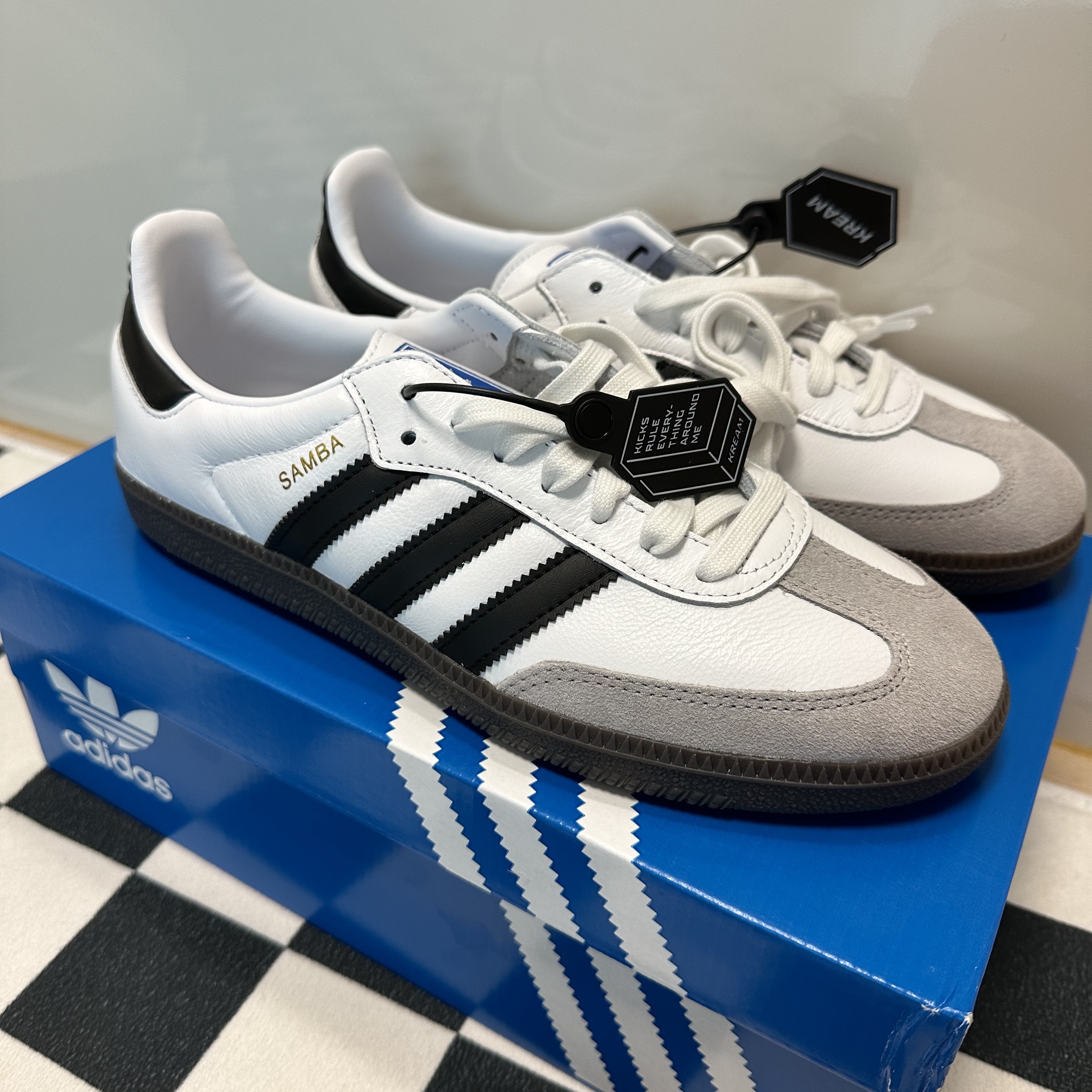 Adidas Samba OG Cloud White 착용 스타일