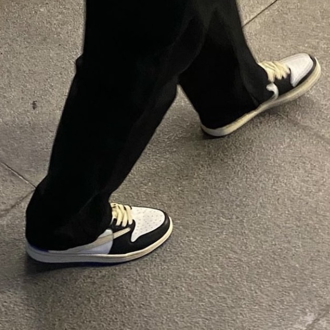 Jordan 1 x Travis Scott x Fragment Retro Low OG SP Military Blue 착용 스타일