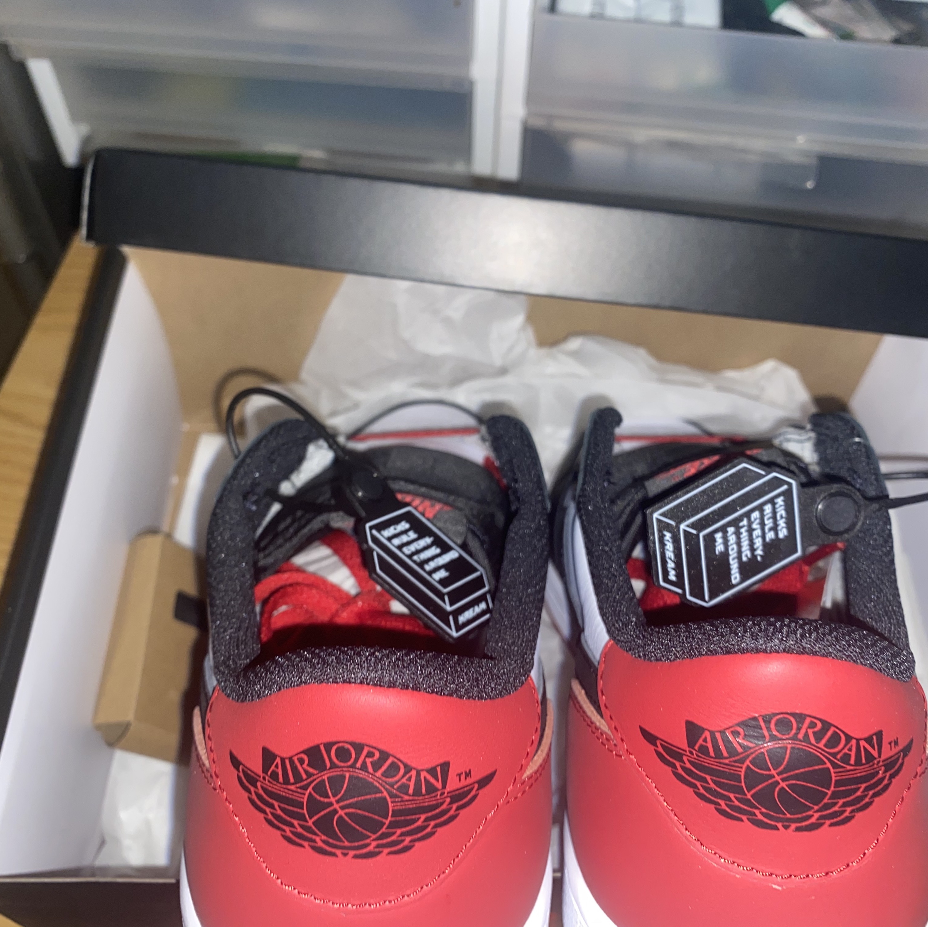 Jordan 1 Retro Low OG Black Toe 착용 스타일 - 2