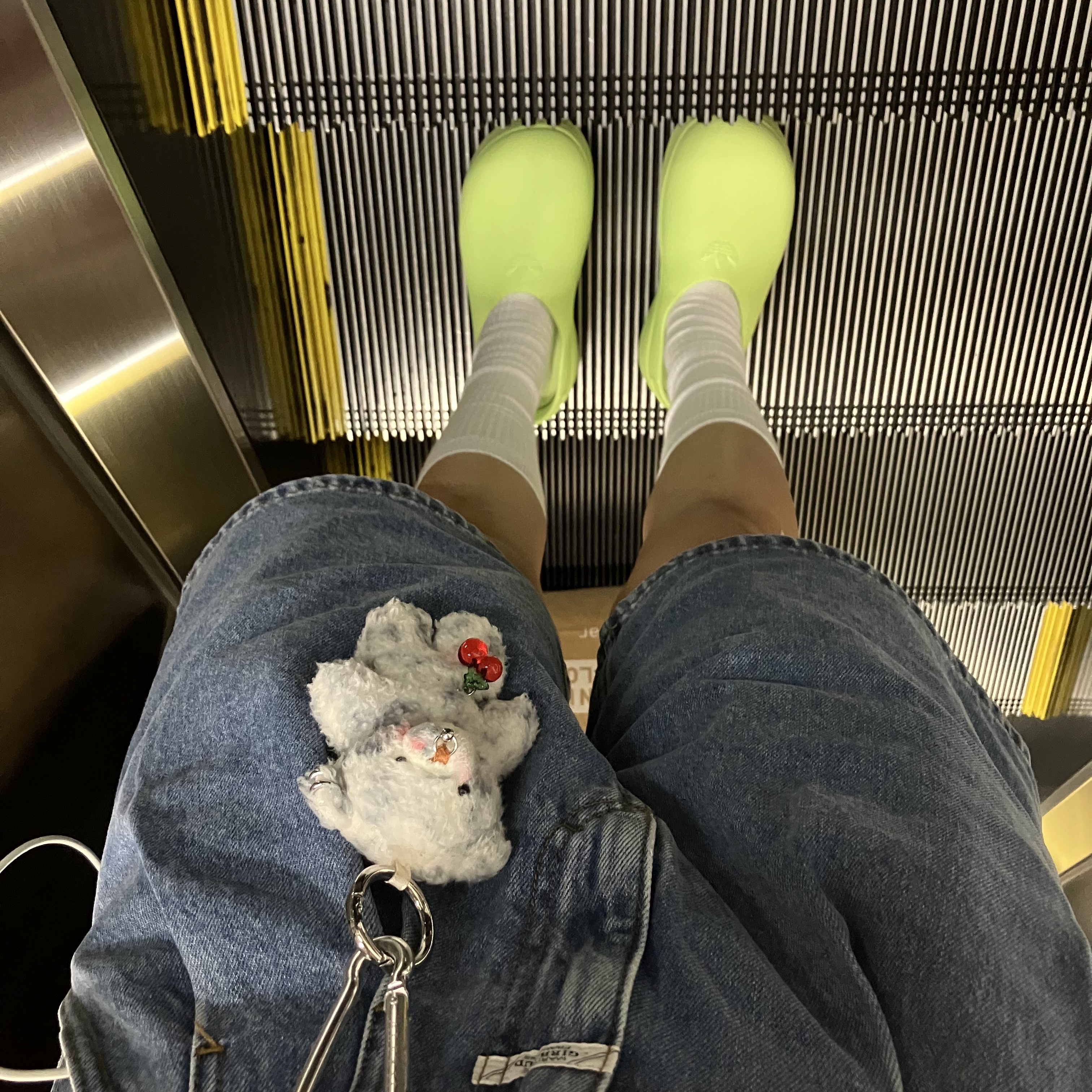 (W) Play Comme des Garcons Double Heart T-Shirt Black, (W) Adidas Adifom Stan Smith Mule Lucid Lemon 착용 스타일 - 2