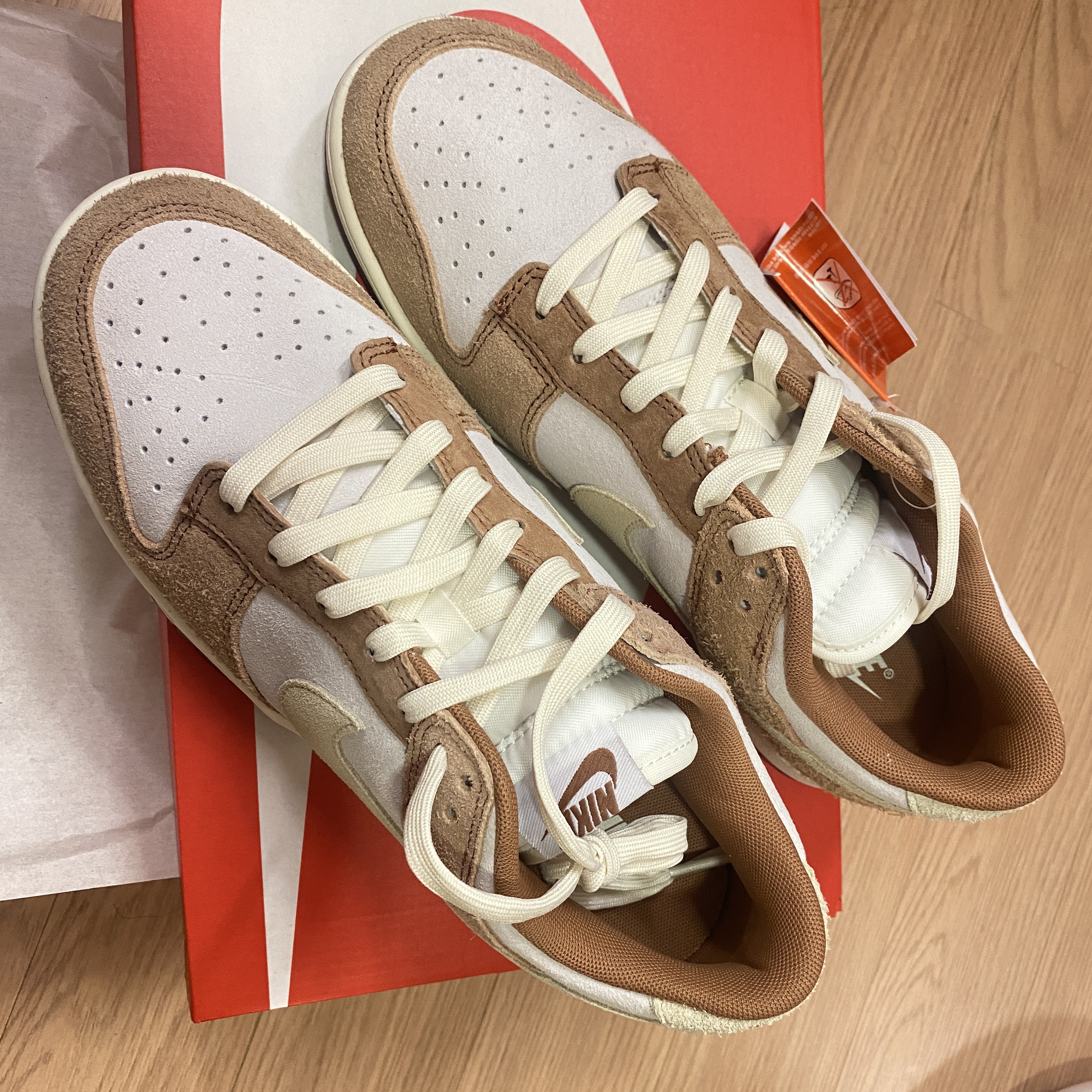 Nike Dunk Low Pro Premium Medium Curry 착용 스타일