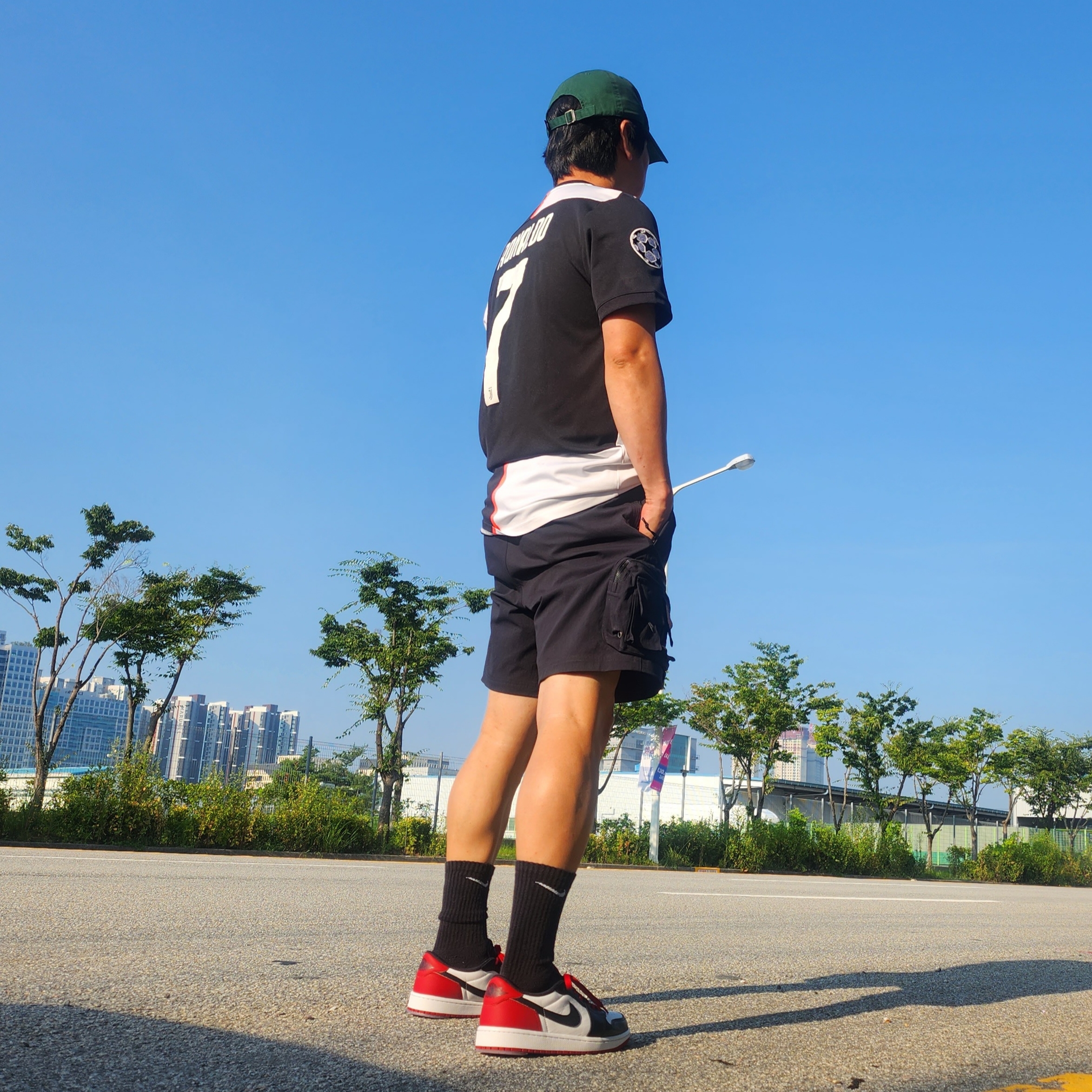 Nike ACG Cargo Shorts Black - Asia, Jordan 1 Retro Low OG Black Toe 착용 스타일 - 1