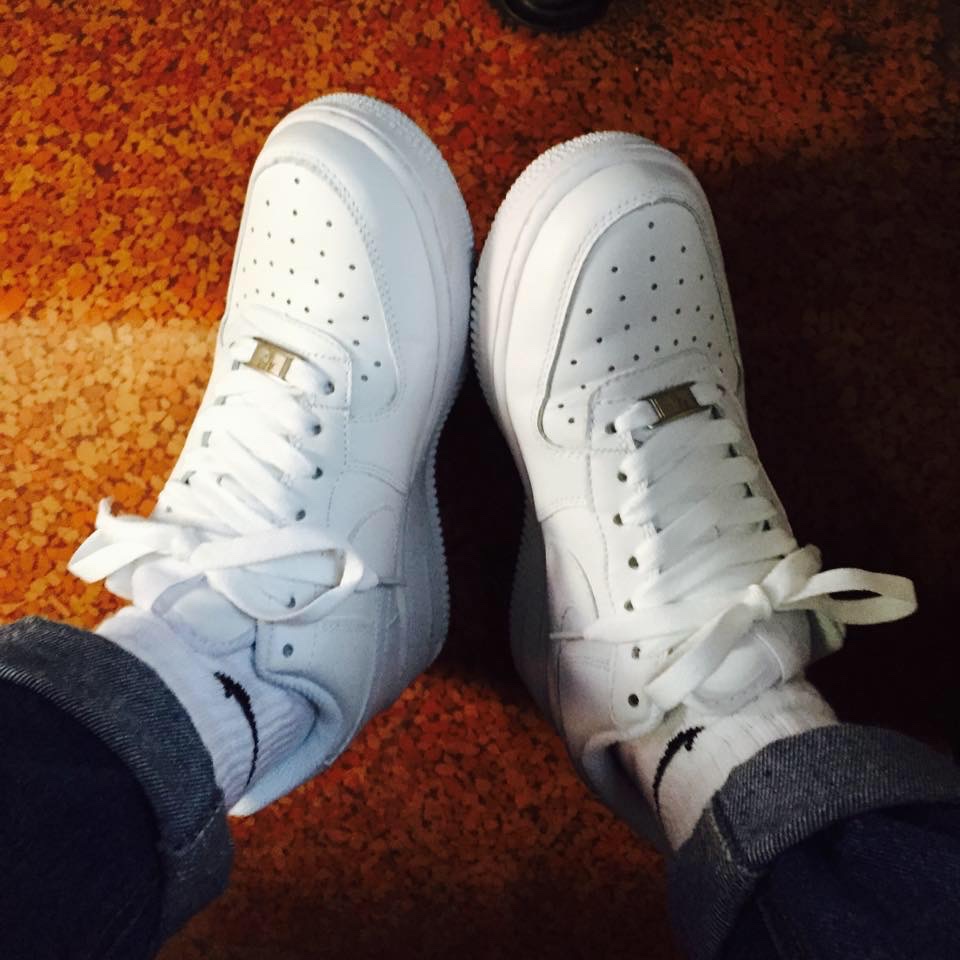 (GS) Nike Air Force 1 LE White 착용 스타일