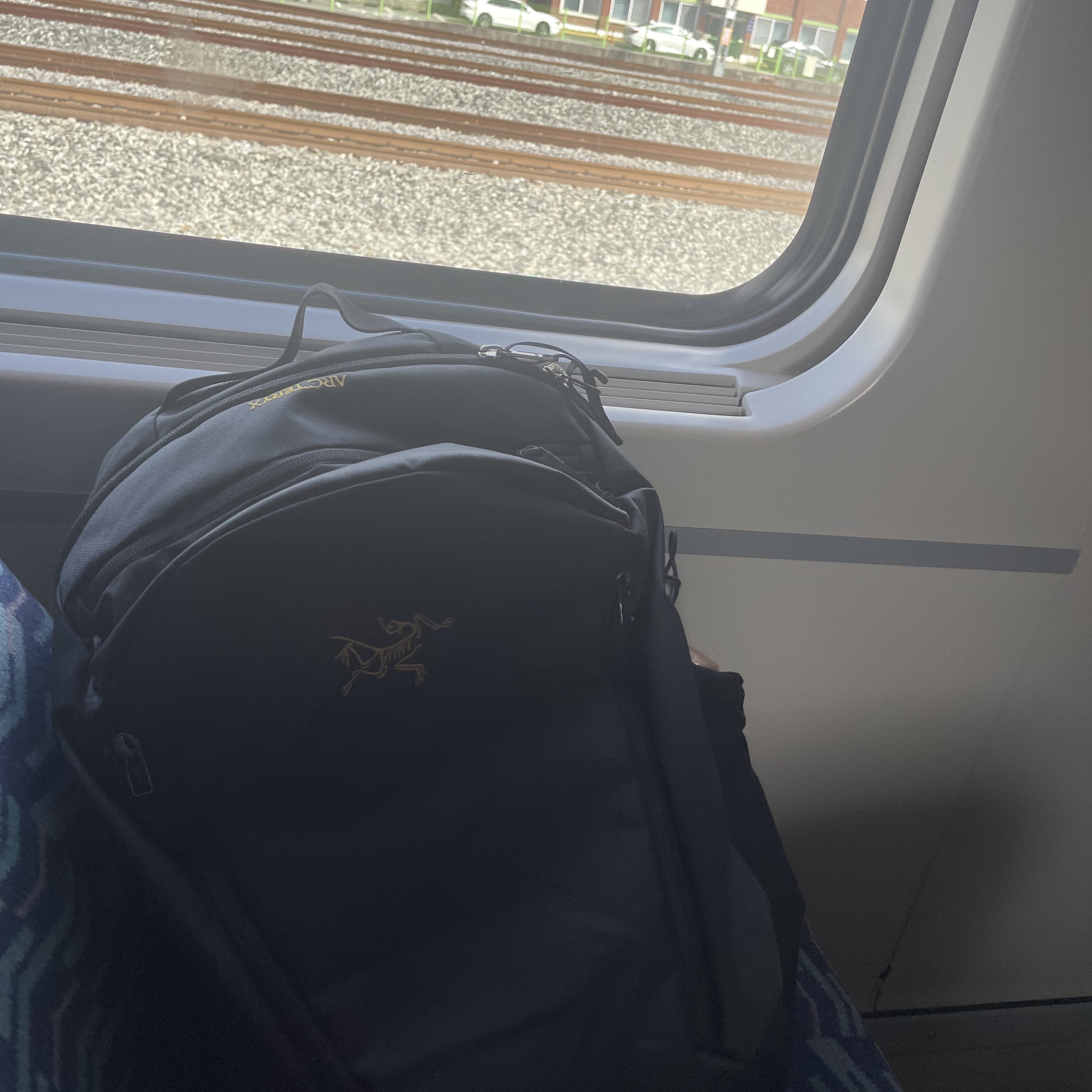 Arc'teryx Mantis 26 Backpack Black 착용 스타일