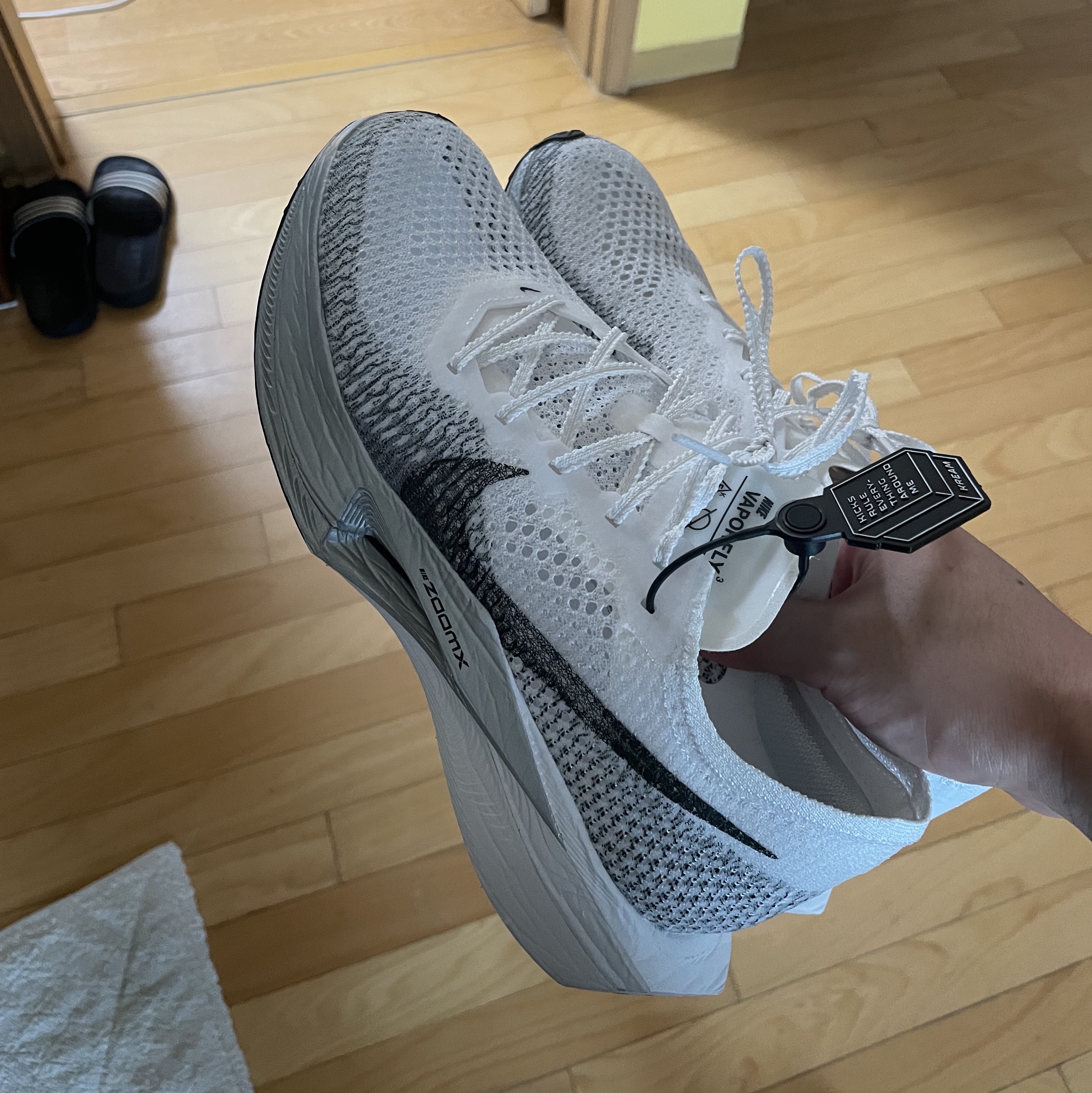 Nike ZoomX Vaporfly Next% 3 White Grey 착용 스타일