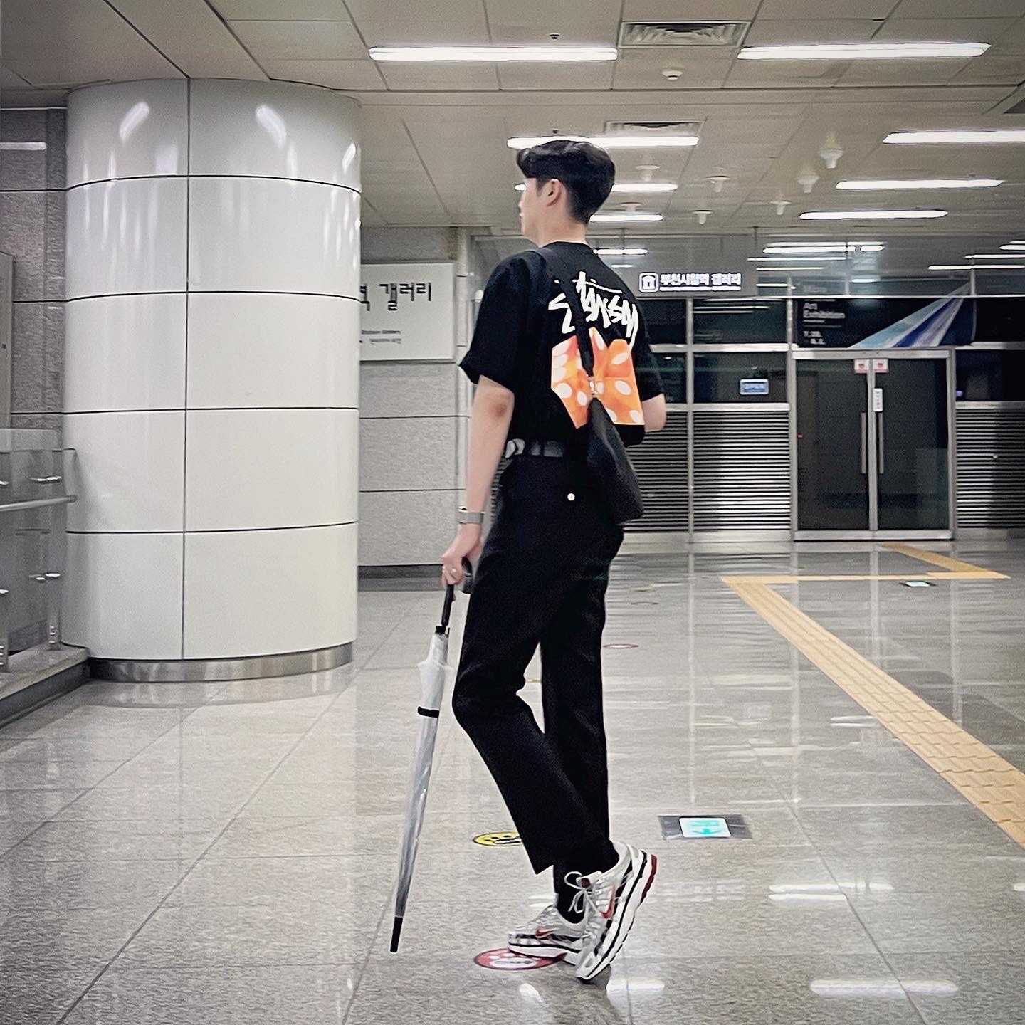 (W) Nike P-6000 Metallic Silver Red, Stussy Diced Out T-Shirt Black 착용 스타일 - 3