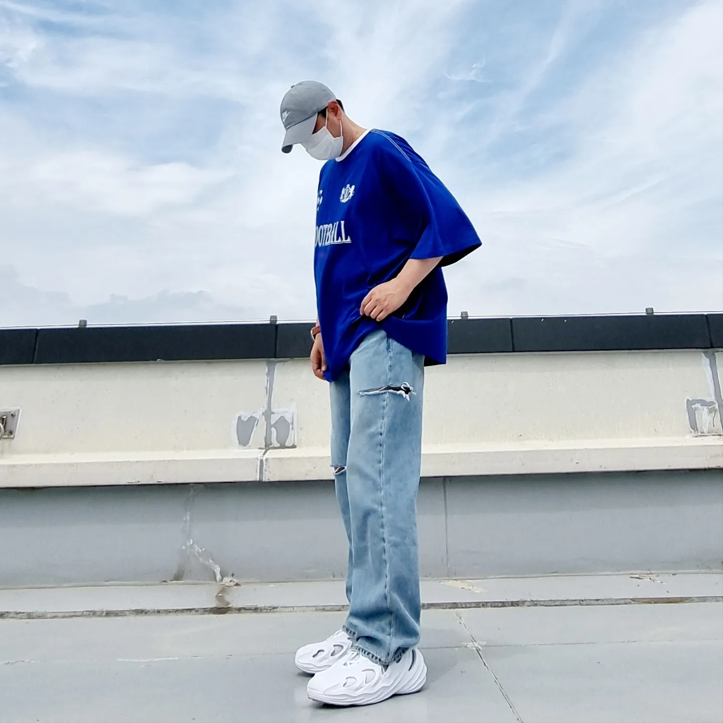 Nike Heritage 86 Futura Washed Cap Particle Grey, Adidas Adifom Q Cloud White Grey 착용 스타일 - 2