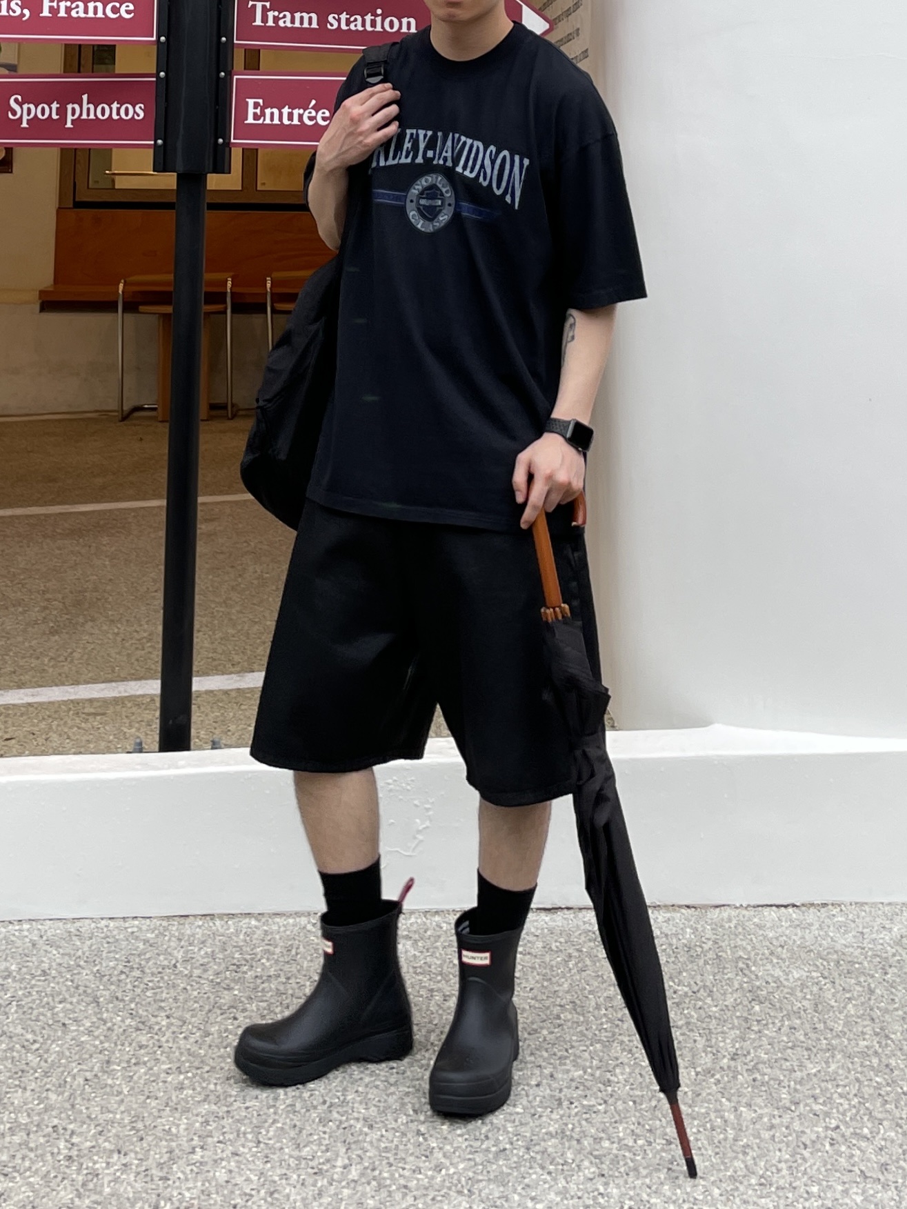 Hunter Play Short Wellington Boots Black 착용 스타일 - 2