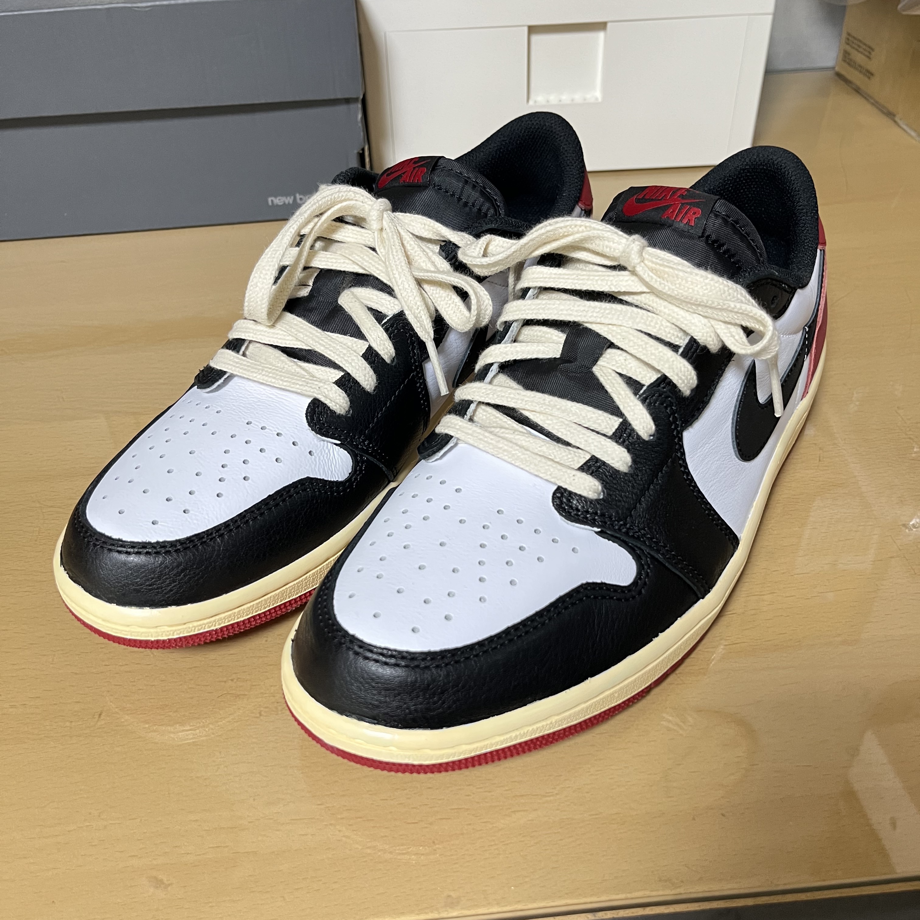 Jordan 1 Retro Low OG Black Toe 착용 스타일