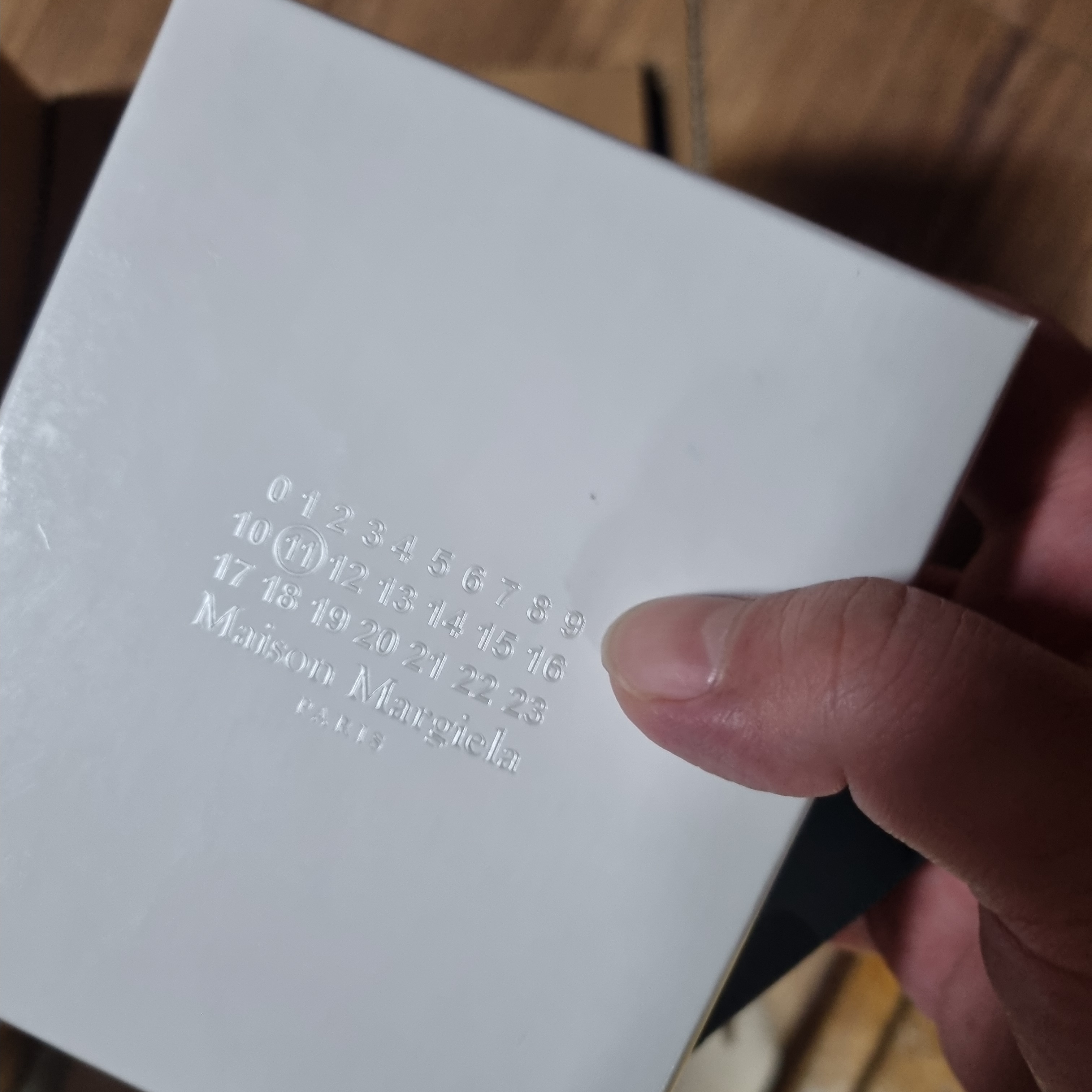 Maison Margiela Leather Bi-Fold Card Holder Black 착용 스타일 - 3