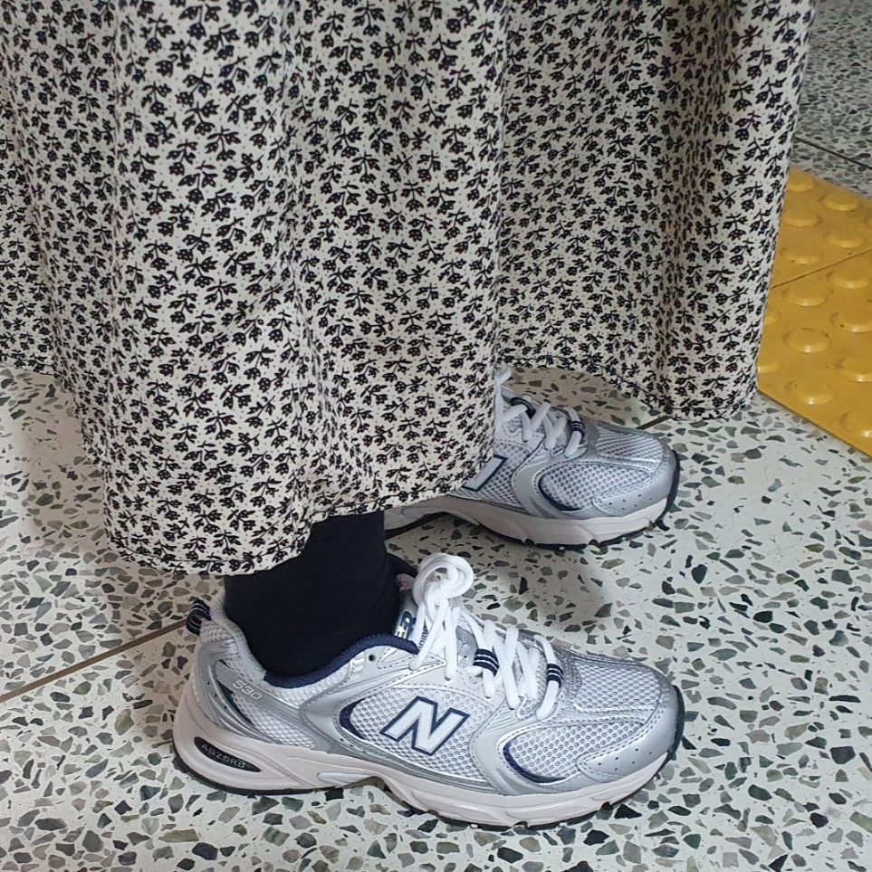 New Balance 530 Steel Grey 착용 스타일