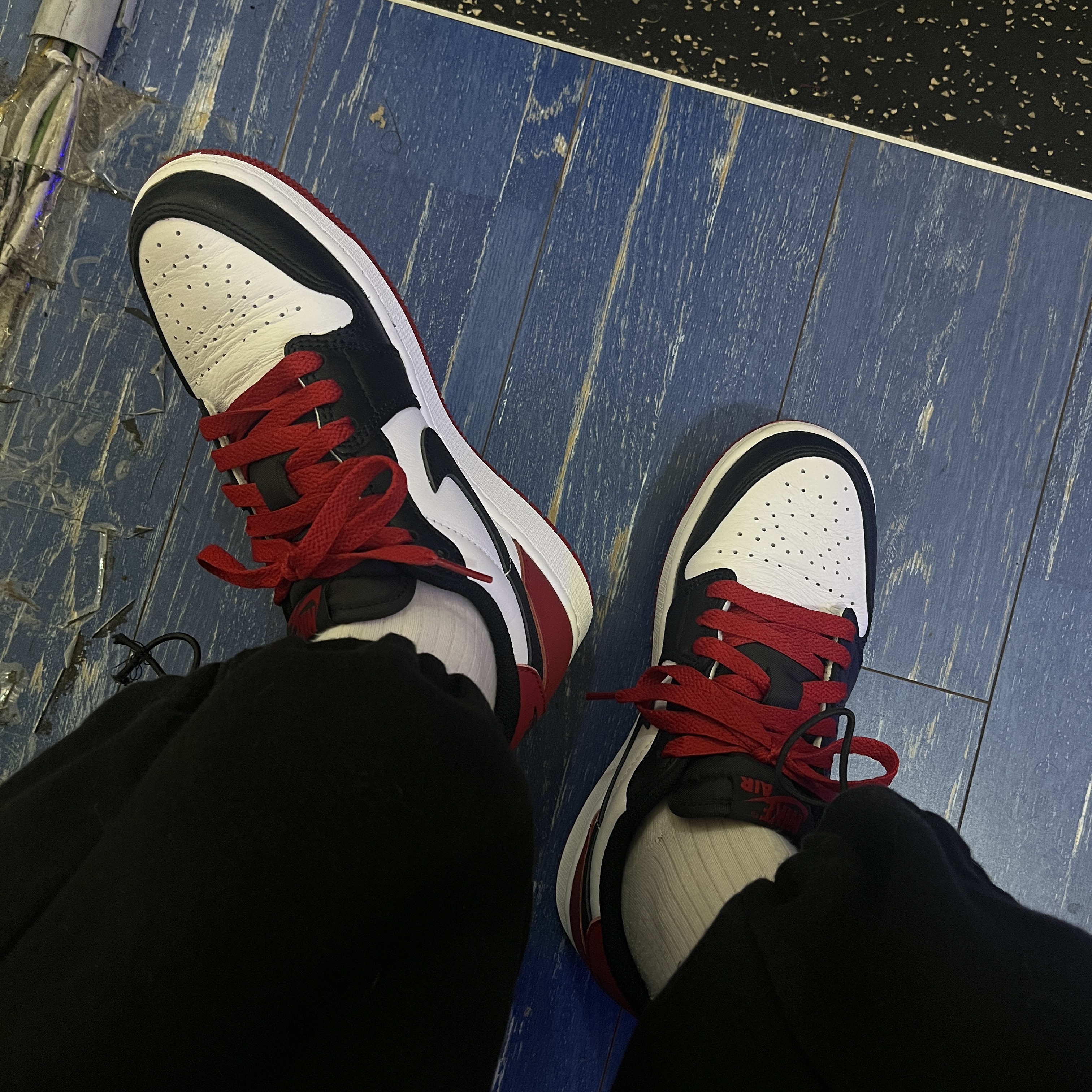 (GS) Jordan 1 Retro Low OG Black Toe 착용 스타일