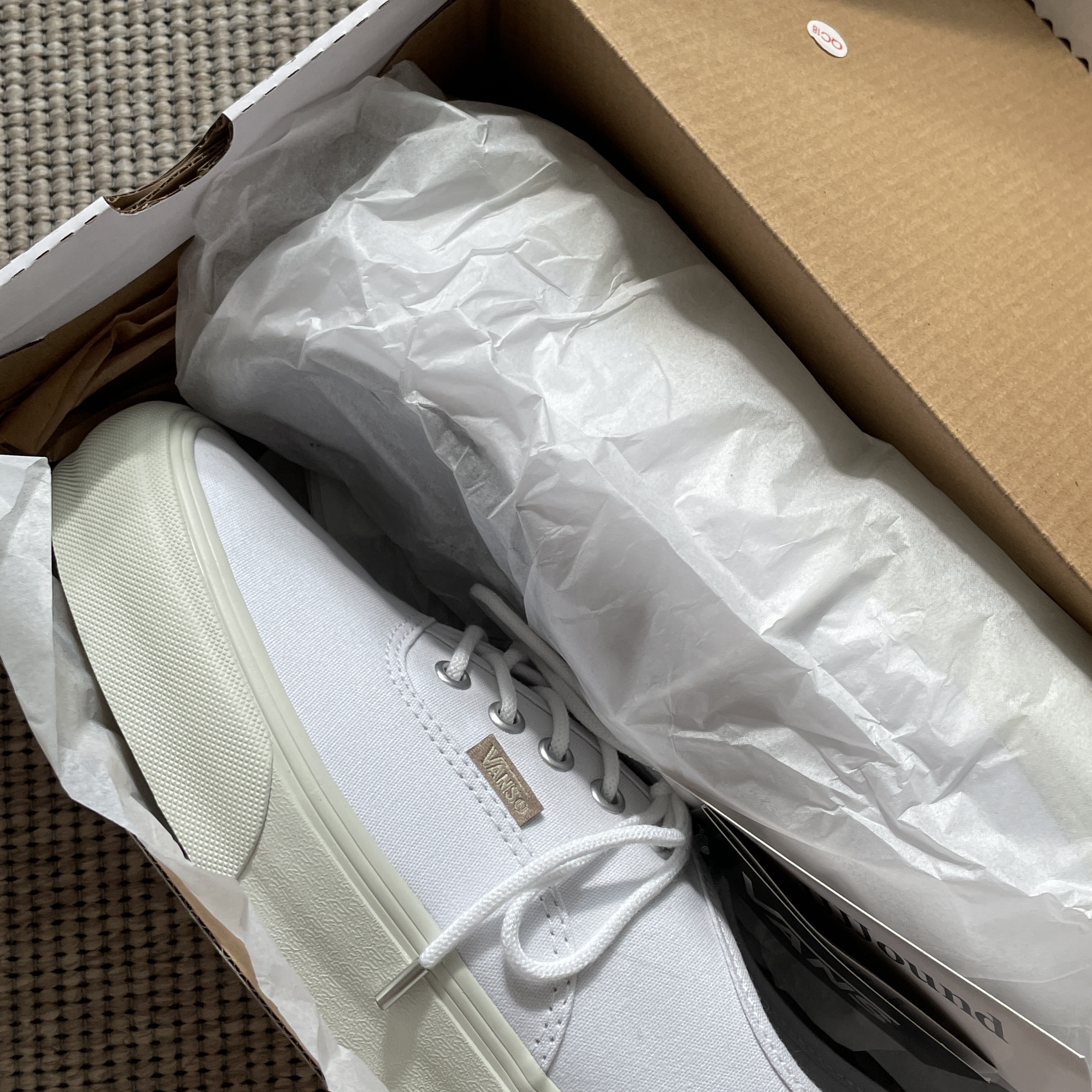Vans Vault x JJJJound Authentic LX True White 착용 스타일 - 4