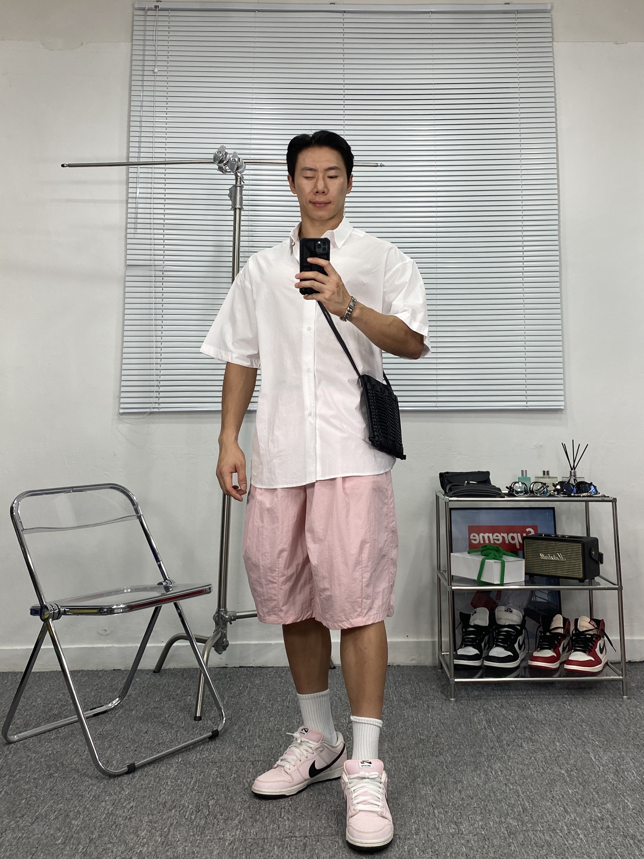 Nike Dunk SB Low Pink Box 착용 스타일 - 2