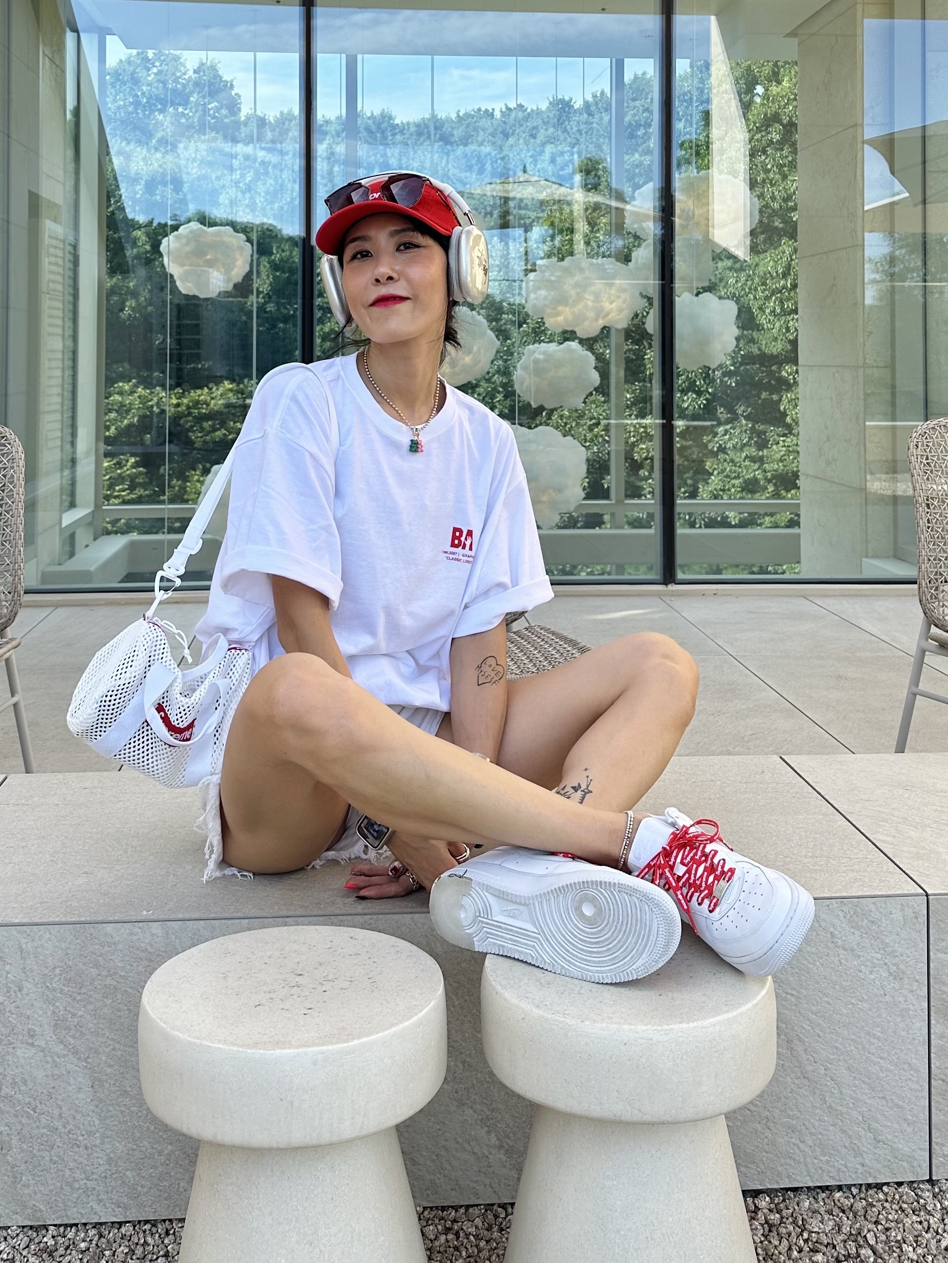 Supreme Mesh Mini Duffle Bag White - 23SS, Nike x Supreme Air Force 1 Low White 착용 스타일 - 2
