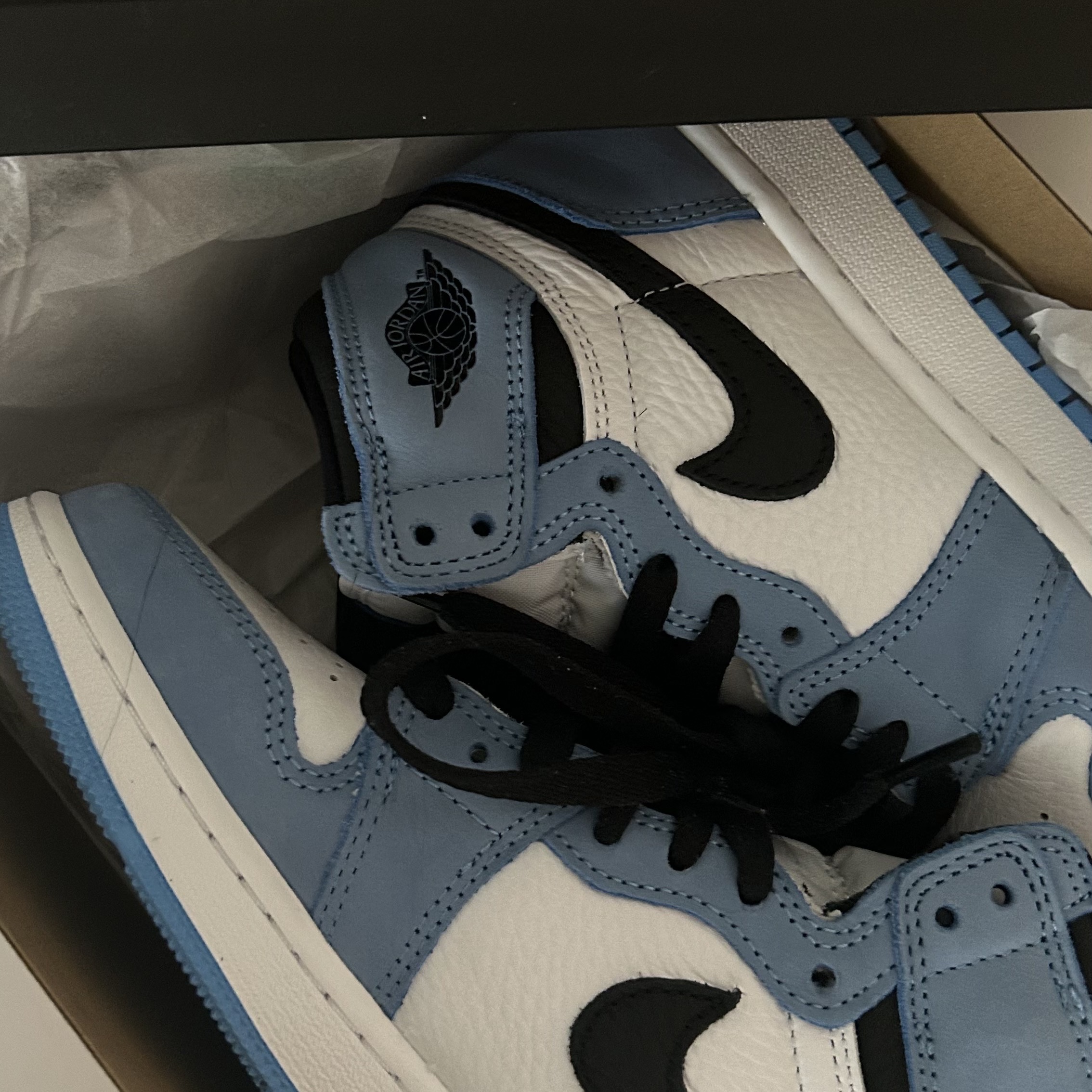 (GS) Jordan 1 Retro High OG University Blue 착용 스타일