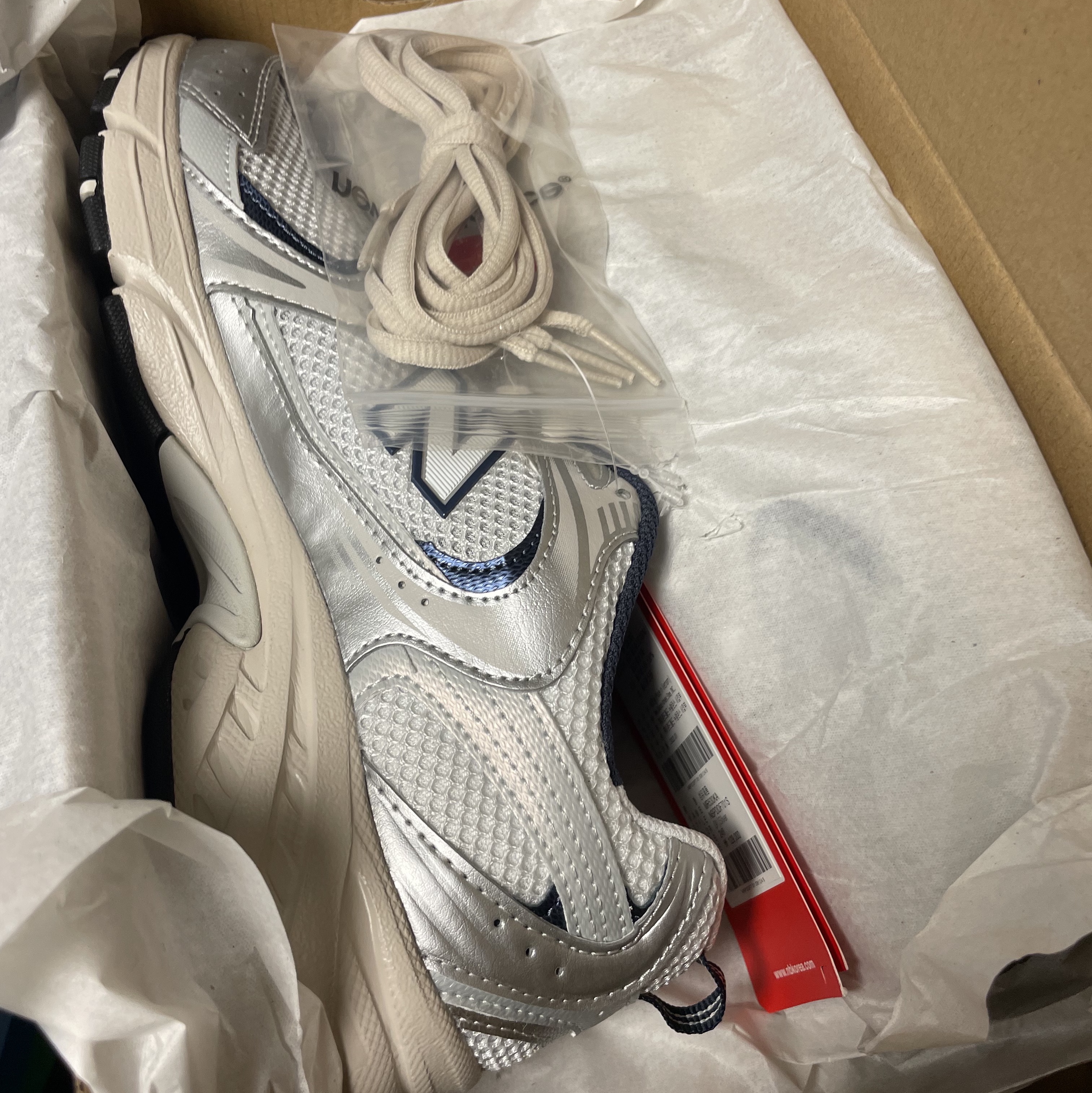 New Balance 530 Steel Grey 착용 스타일