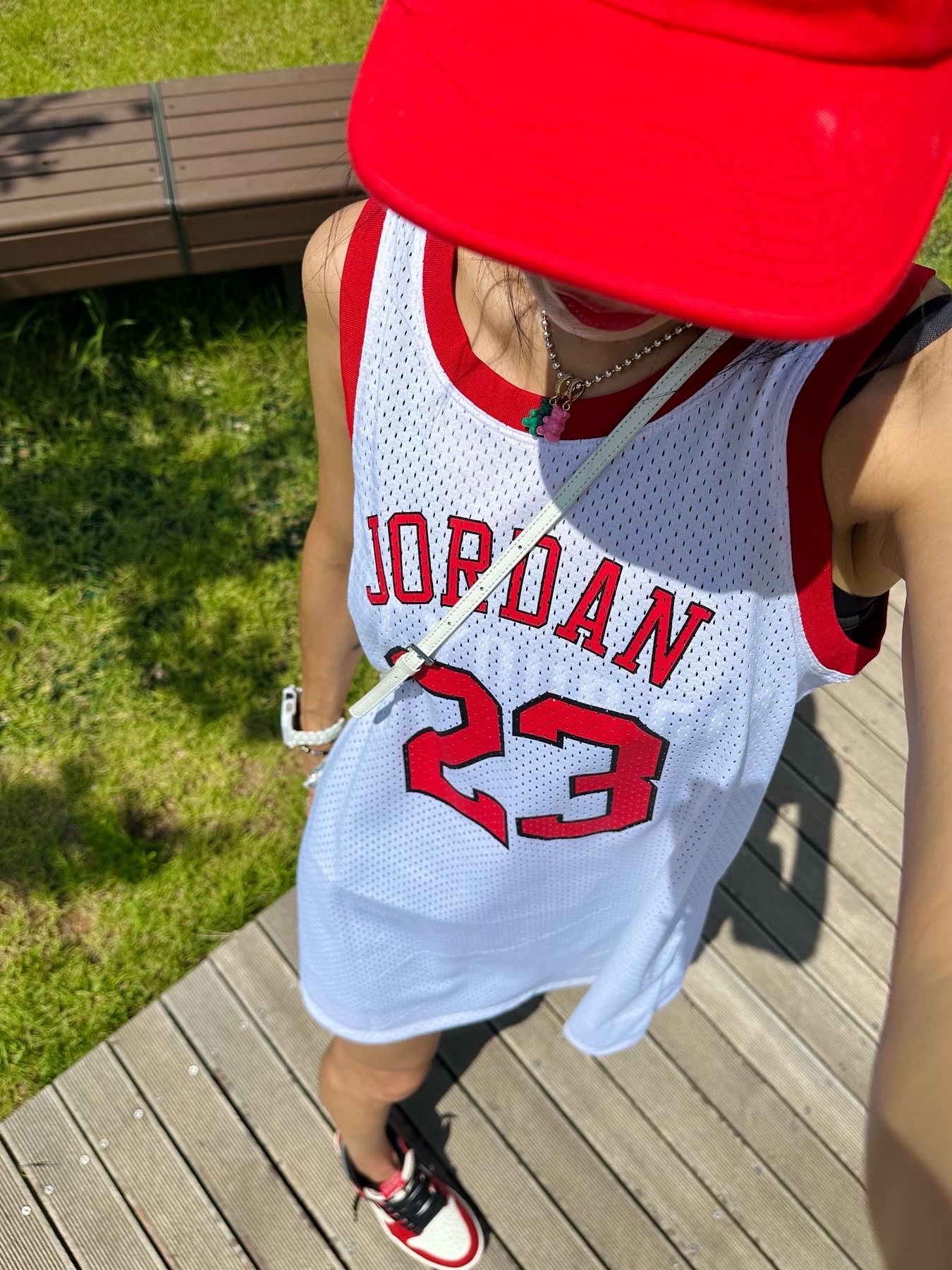 Jordan 1 Retro High OG Chicago 2022, (W) Nike Essential Mid Rise Bike Shorts Black - Asia 착용 스타일 - 4