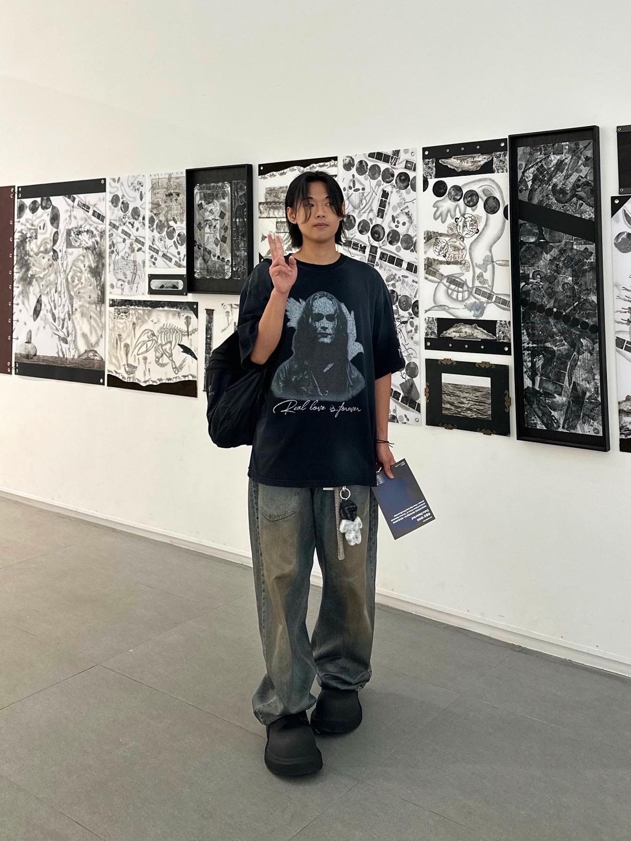 Project G/R Crow Worldtour T-Shirt Washed Black, Arc'teryx Index 15 Backpack Black 착용 스타일 - 1