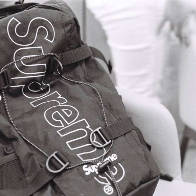Supreme Backpack Black - 18FW 착용 스타일