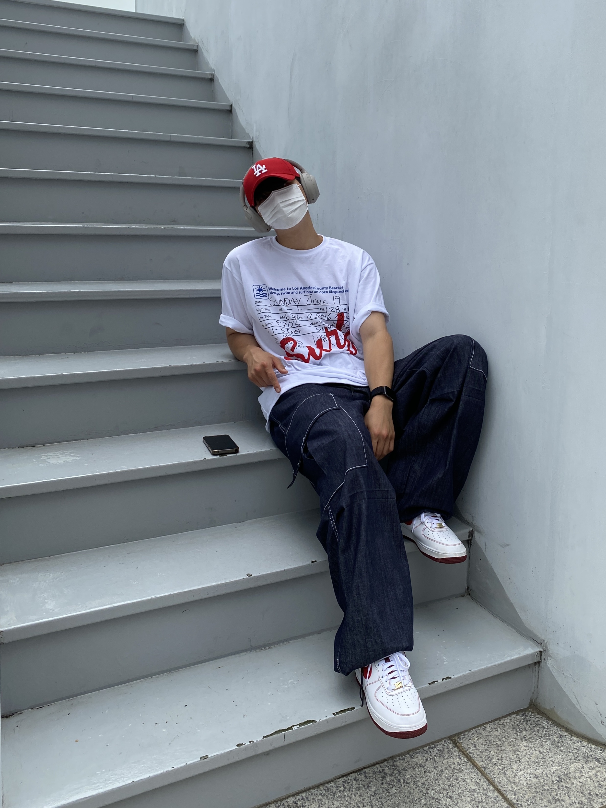 Nike Air Force 1 Low White Red Midsole 착용 스타일 - 3