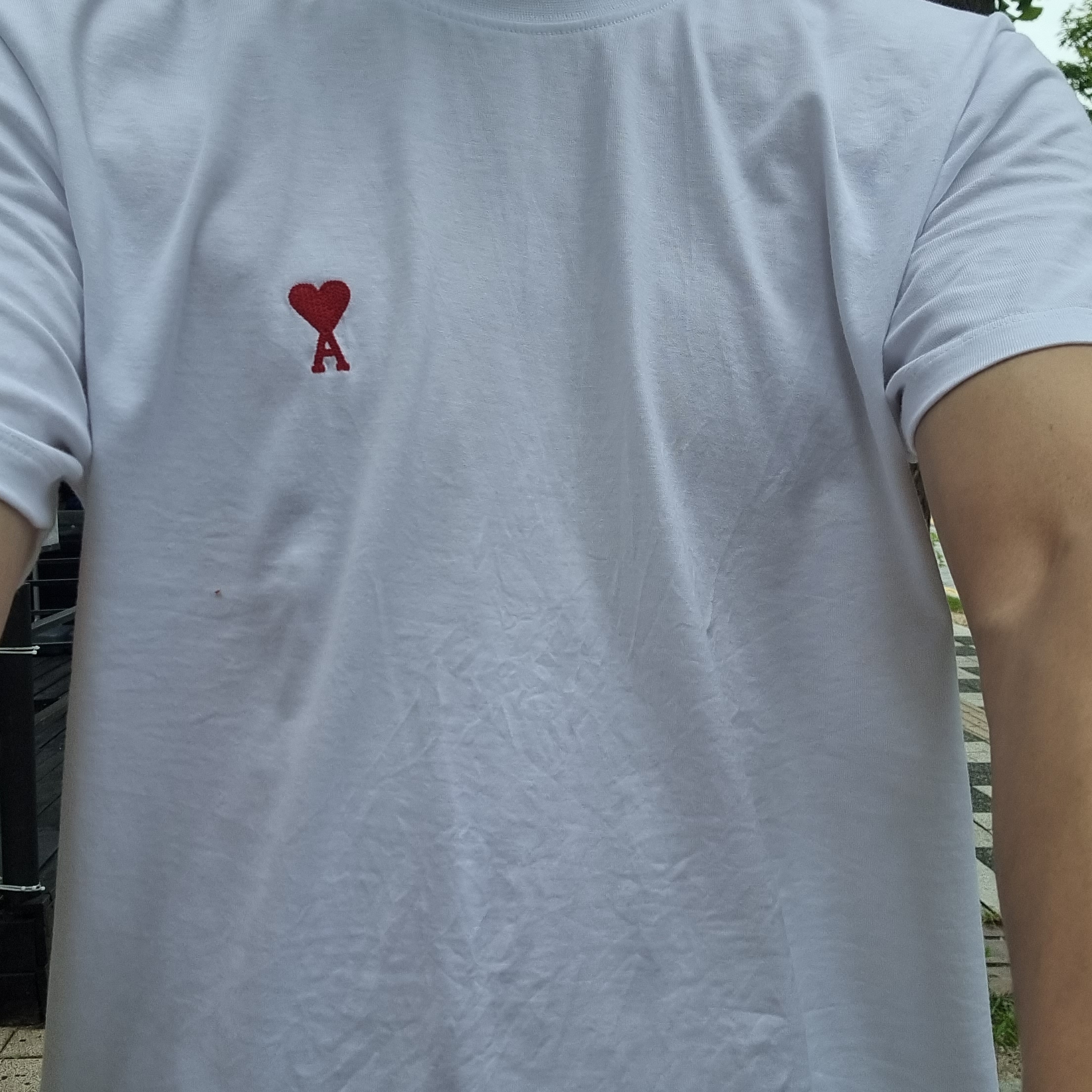 AMI de Coeur T-Shirt White 착용 스타일