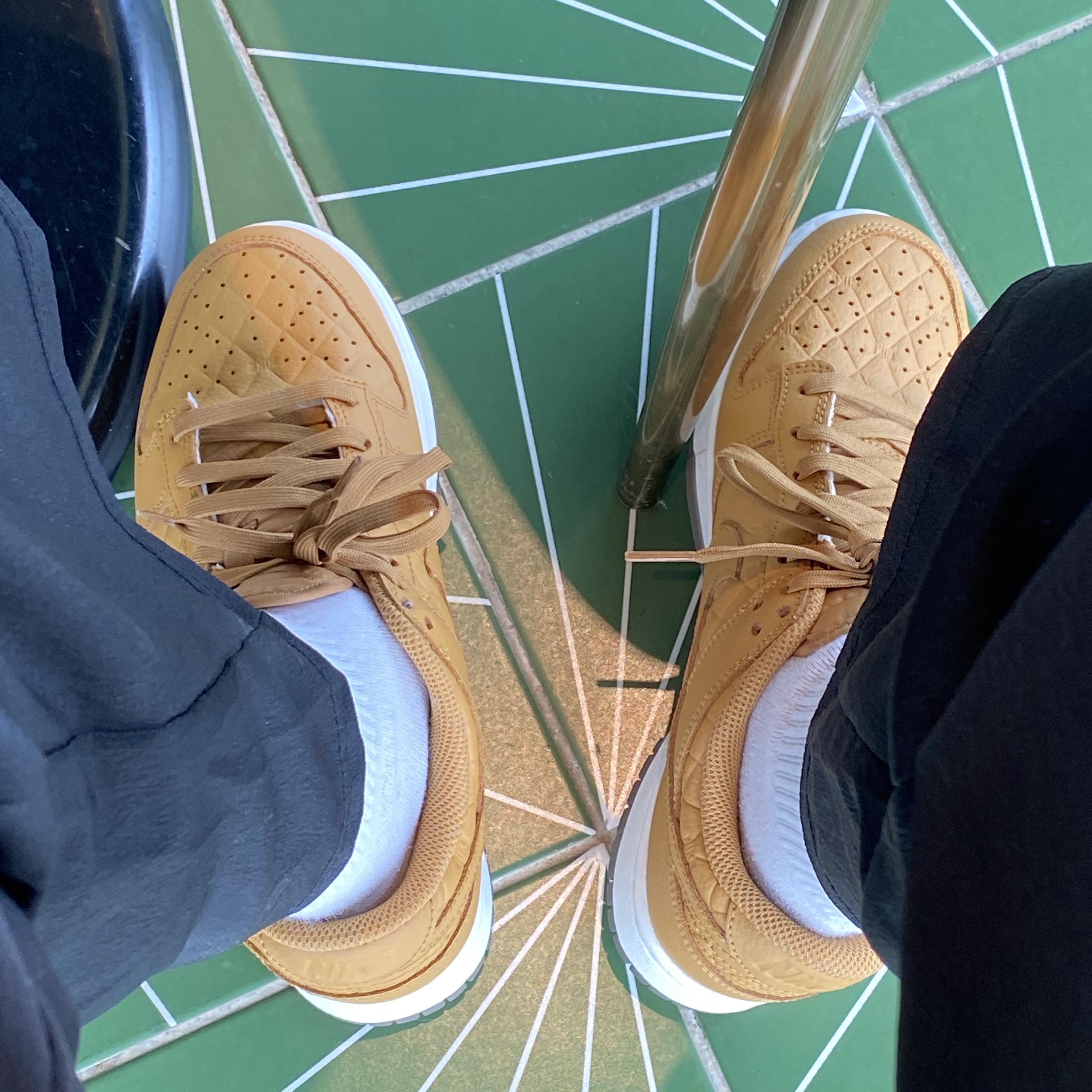 (W) Nike Dunk Low Wheat and Gum Light Brown 착용 스타일