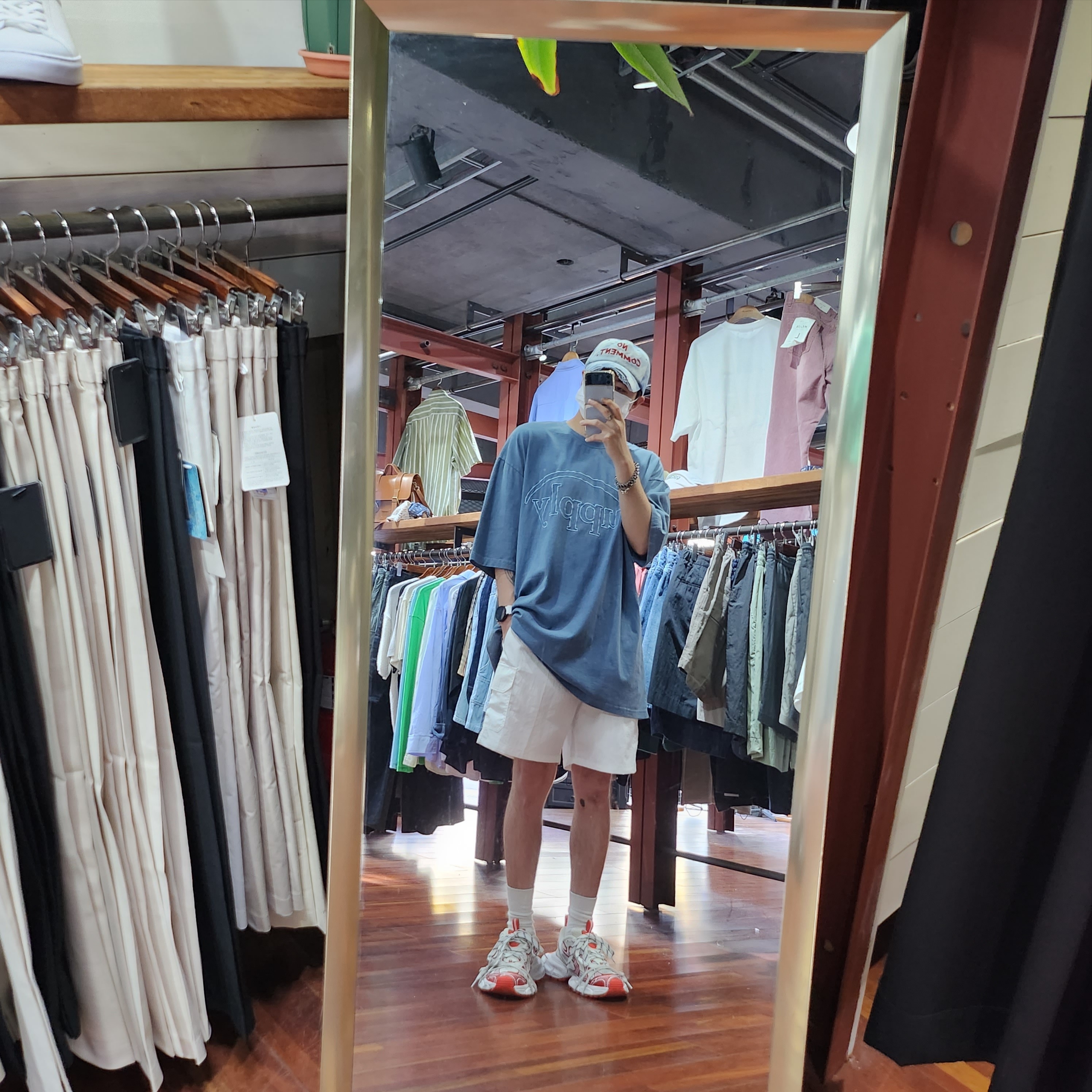 Nos Couleurs No Comment Cap Denim, Balenciaga 3XL Sneakers White Red 착용 스타일 - 2