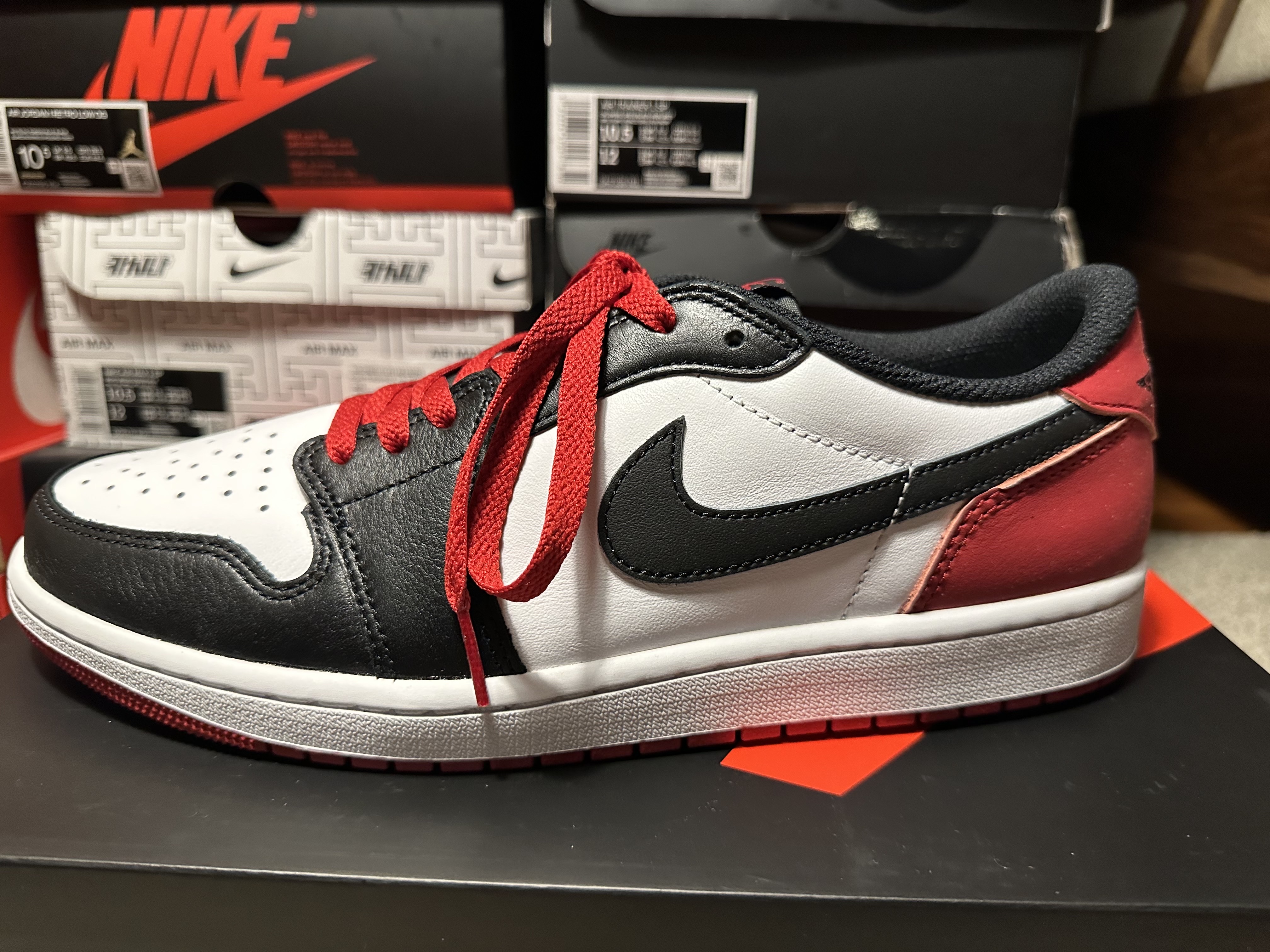Jordan 1 Retro Low OG Black Toe 착용 스타일 - 3