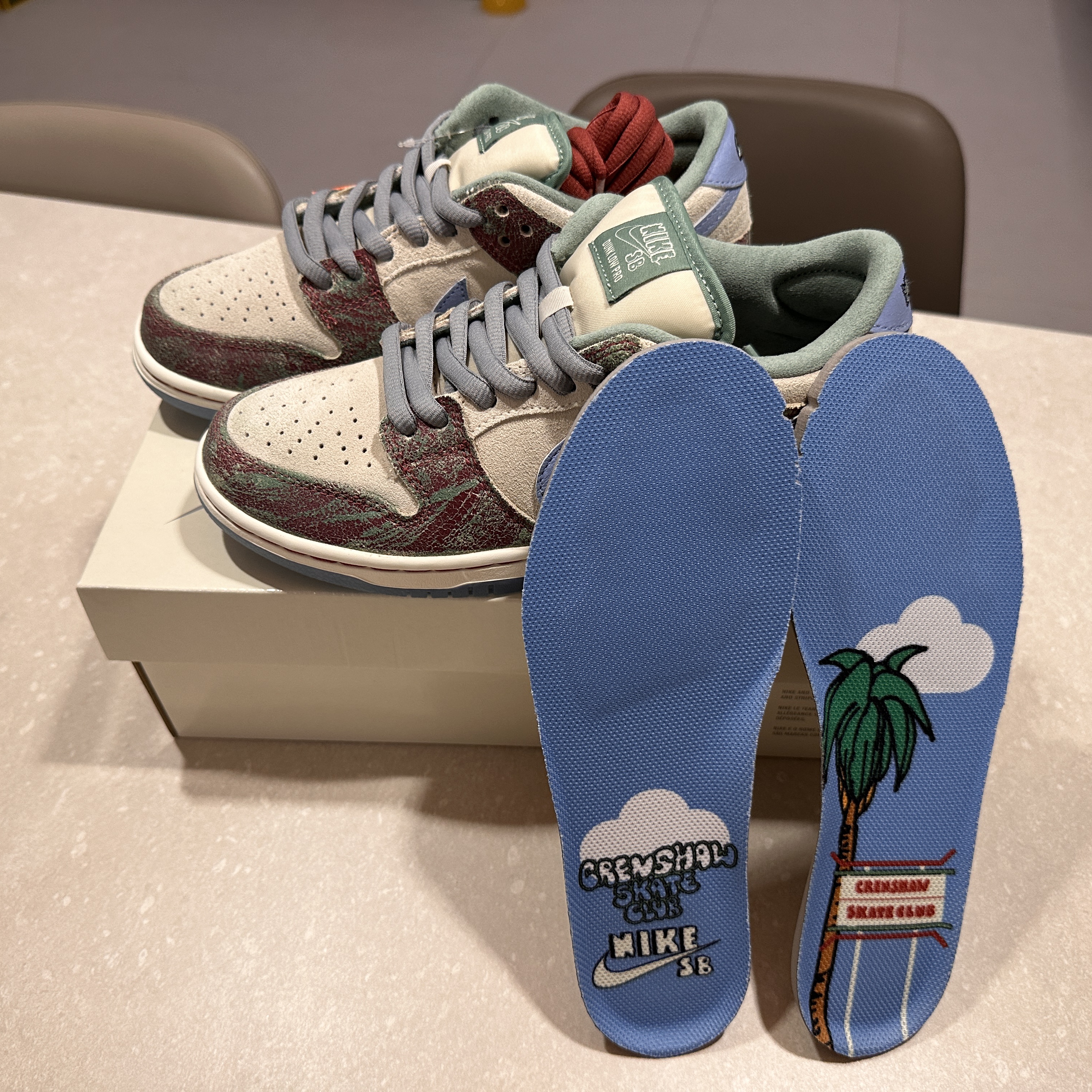 Nike x Crenshaw Skate Club SB Dunk Low Sail Light Blue Cedar 착용 스타일 - 2