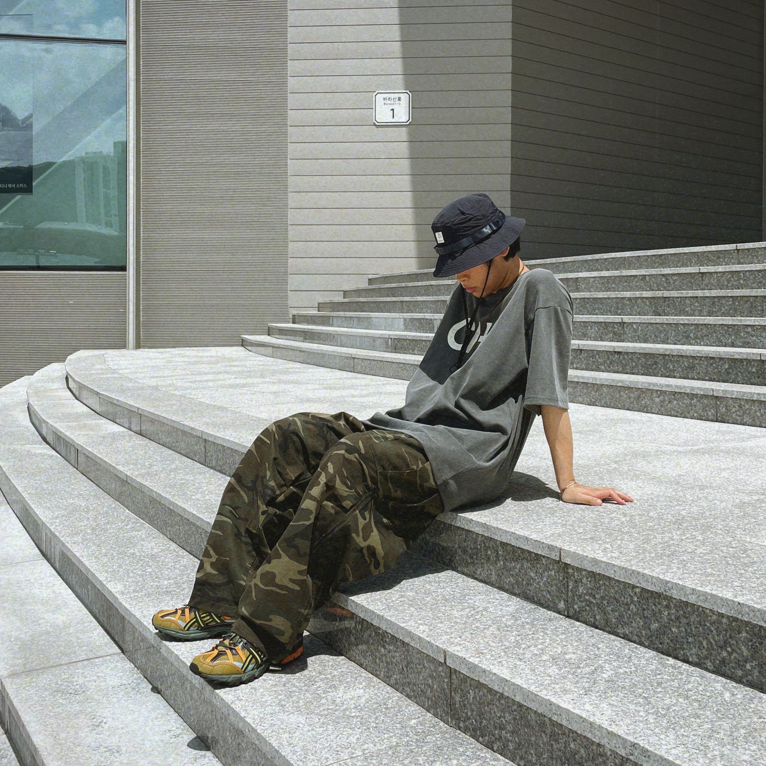 Asics x Andersson Bell Gel-Sonoma 15-50 Olive Oil Dark Brown 착용 스타일 - 1