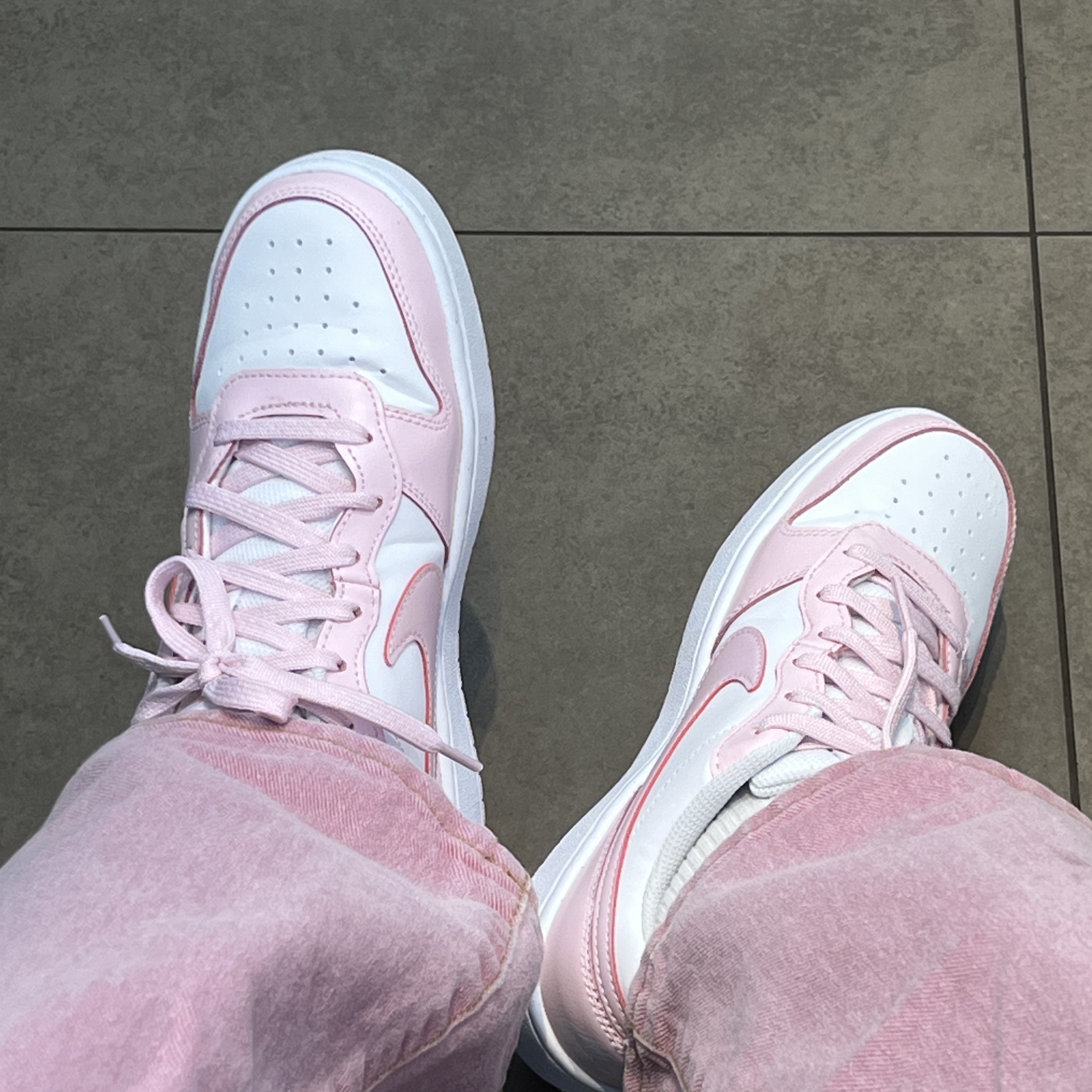 (GS) Nike Court Borough 2 SE White Pink Foam 착용 스타일