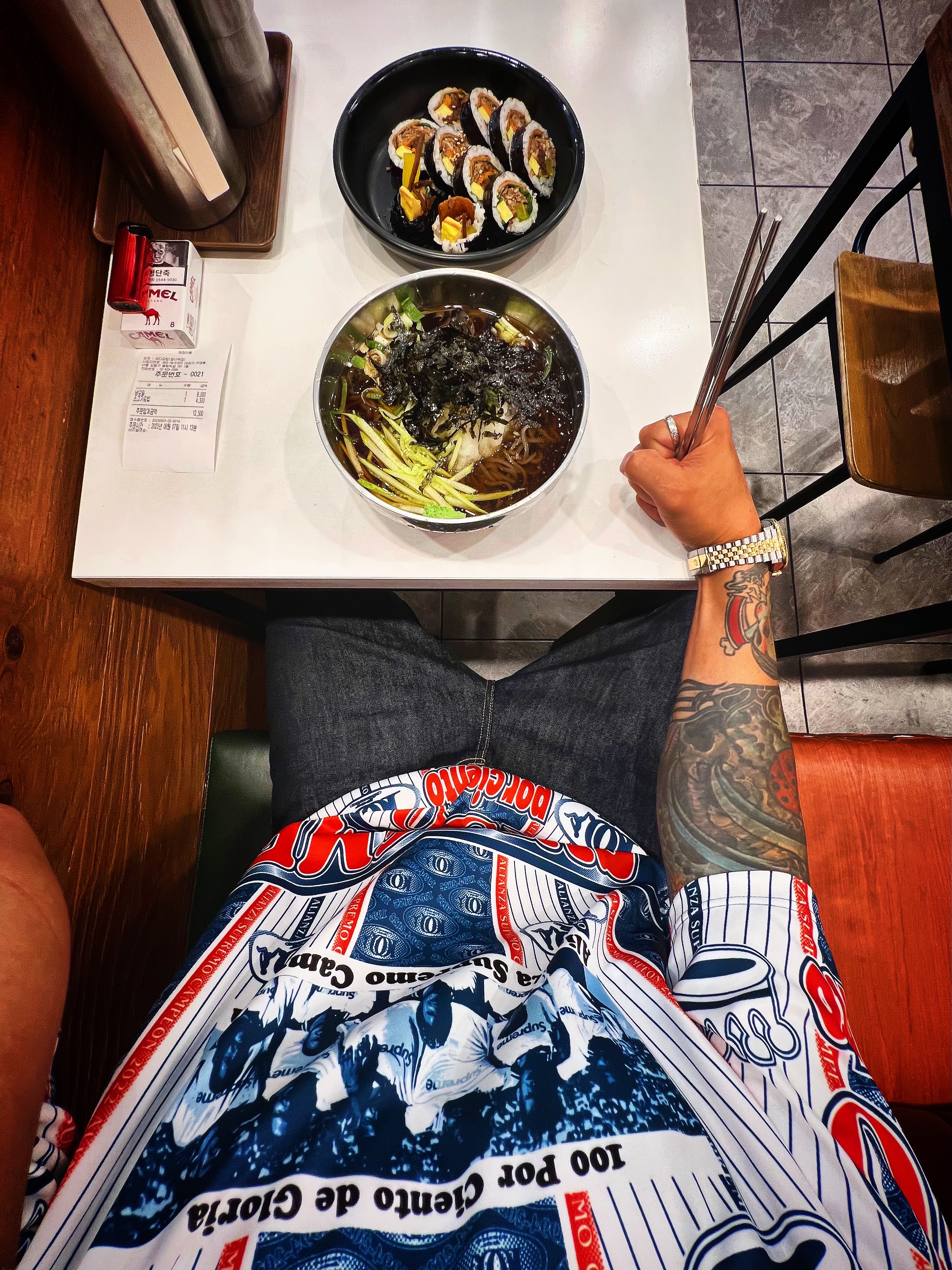 Supreme Military Boonie Olive Prym1 Camo - 22SS, Jordan x Off-White S/S Top Forest Green Black - US/EU 착용 스타일 - 2