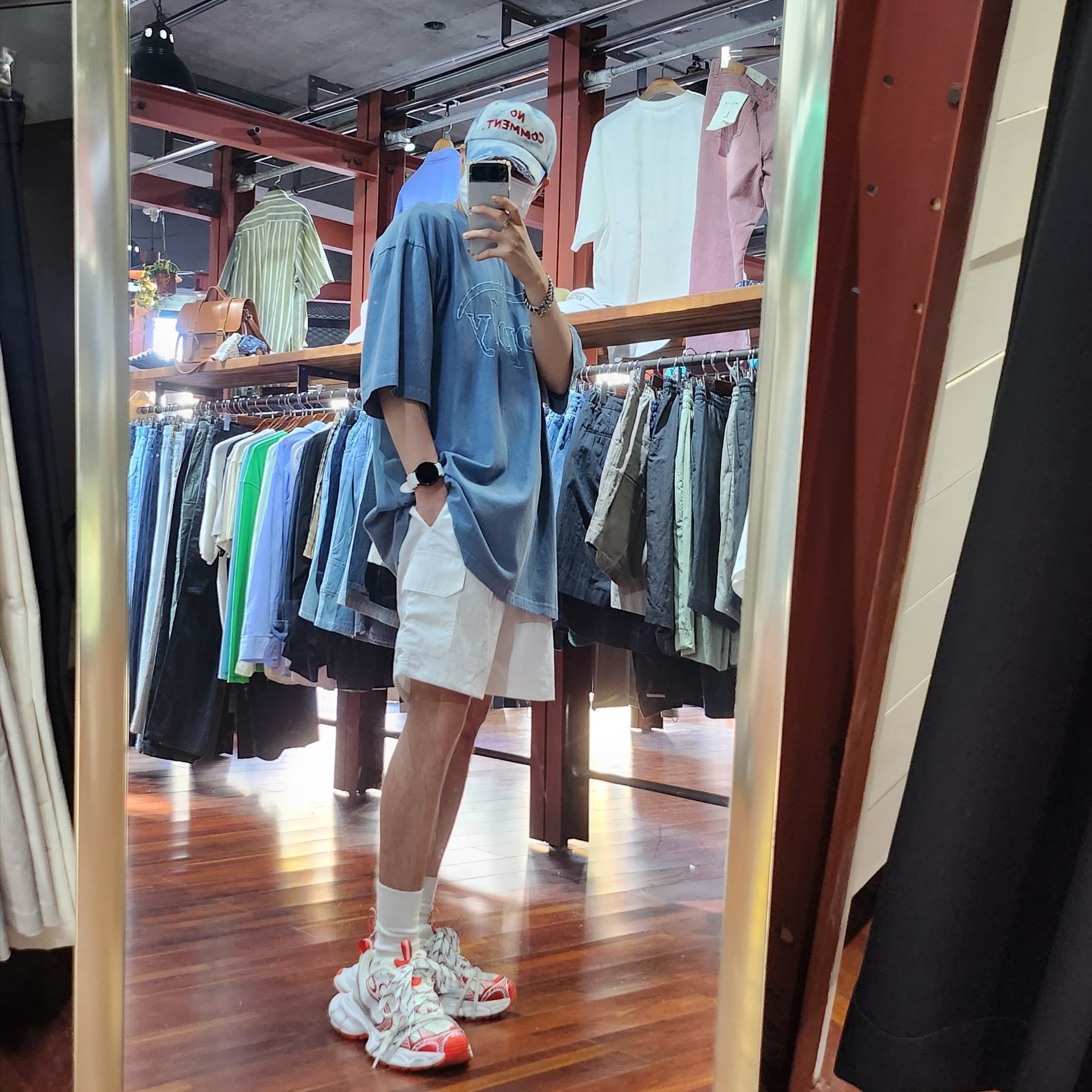 Nos Couleurs No Comment Cap Denim, Balenciaga 3XL Sneakers White Red 착용 스타일 - 3
