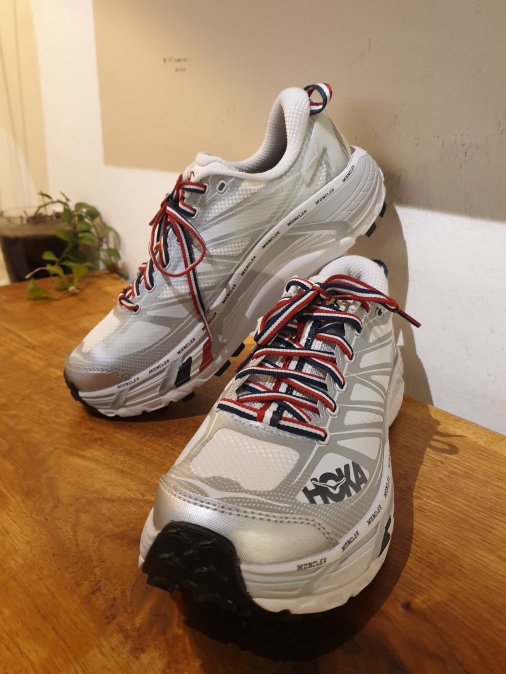 Hoka Mafate Speed2 White - 23FW, Hoka x Moncler Mafate Speed 2 White 착용 스타일
