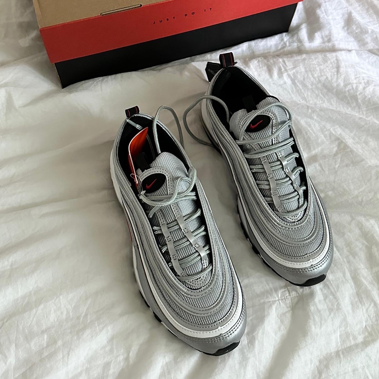 Nike Air Max 97 OG Silver Bullet 2022 착용 스타일
