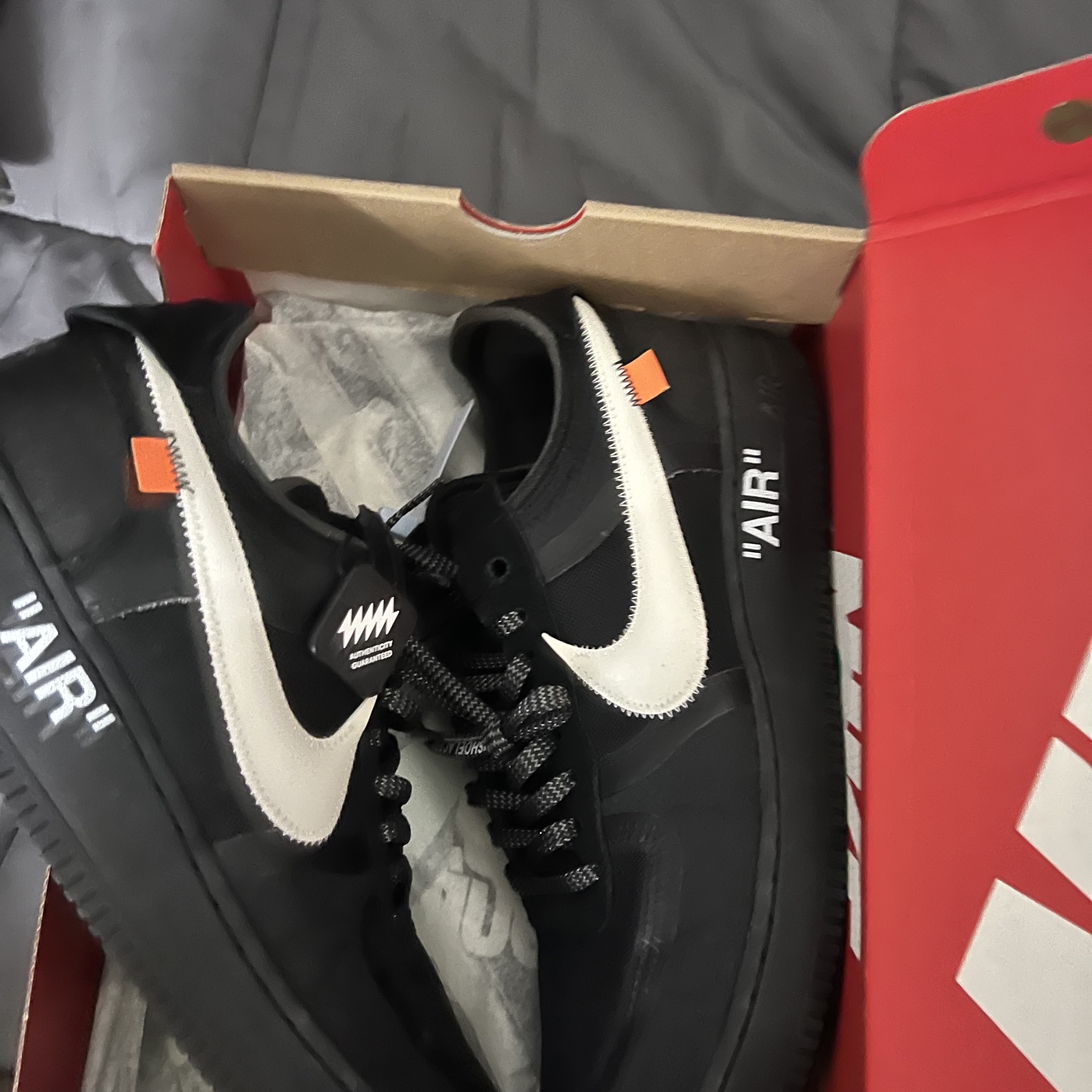 Nike x Off-White Air Force 1 Low Black White 착용 스타일