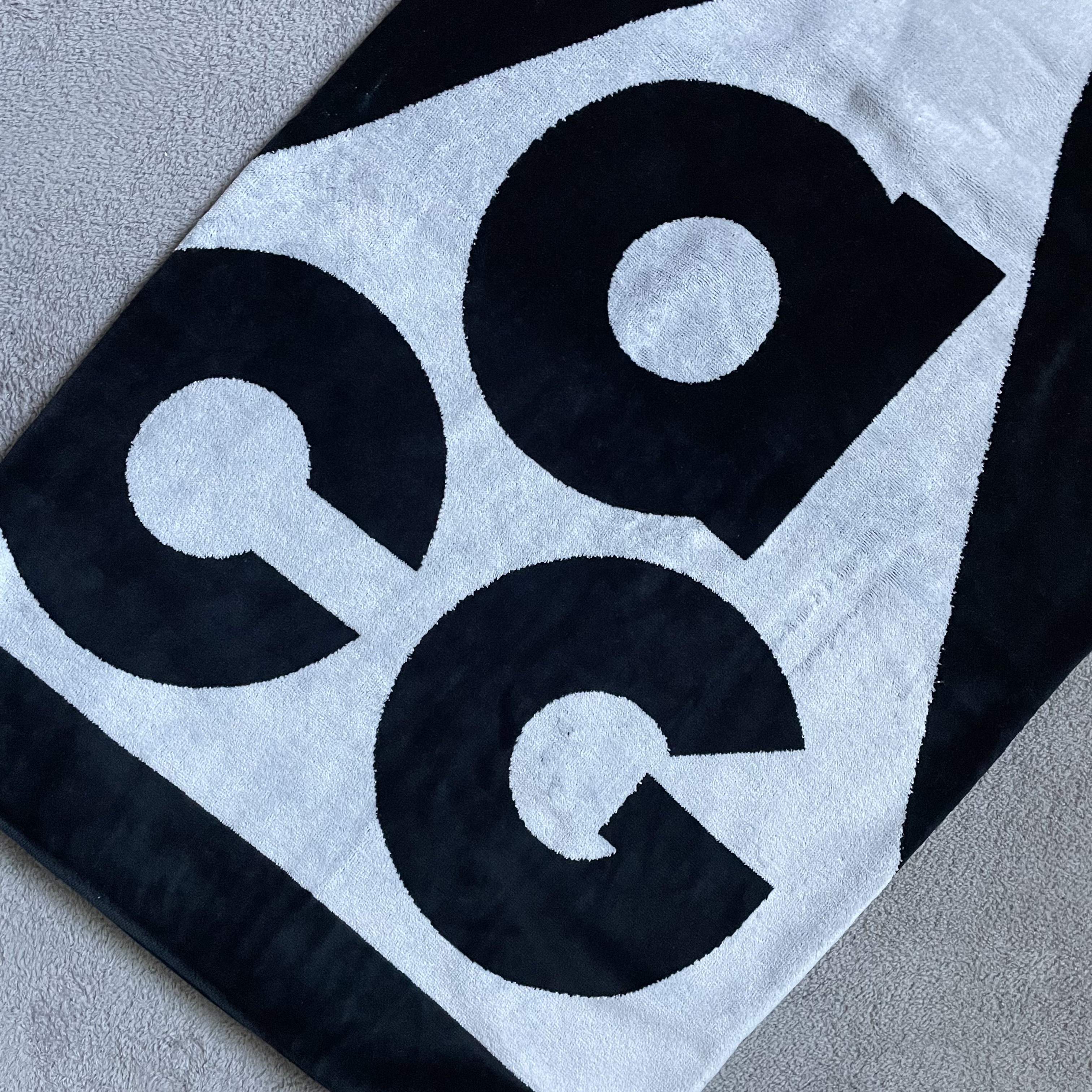 Nike ACG Towel Black Summit White 착용 스타일